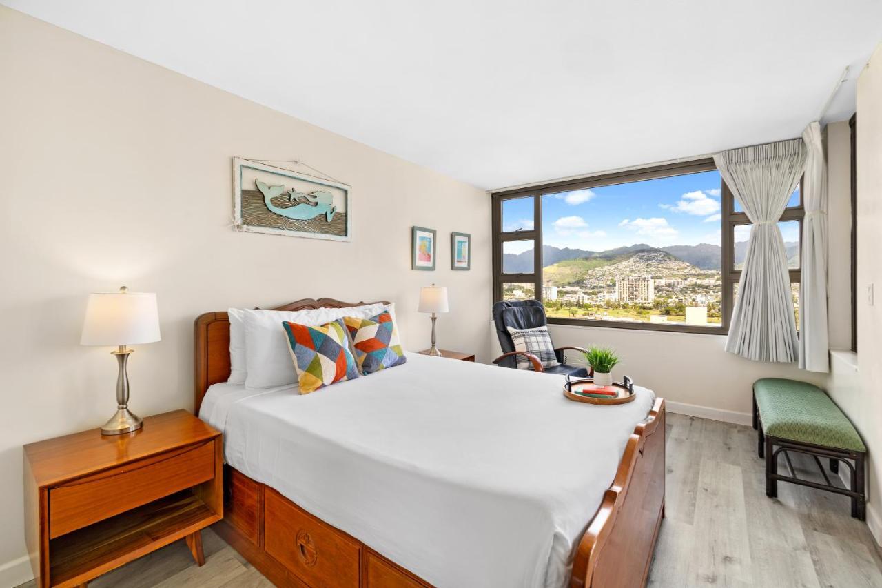Mountain View Condo, Close To With Free Parking *