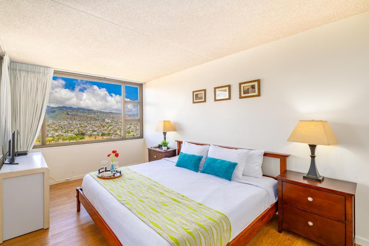 Fabulous Mountain View With Free Parking! Apartment Honolulu
