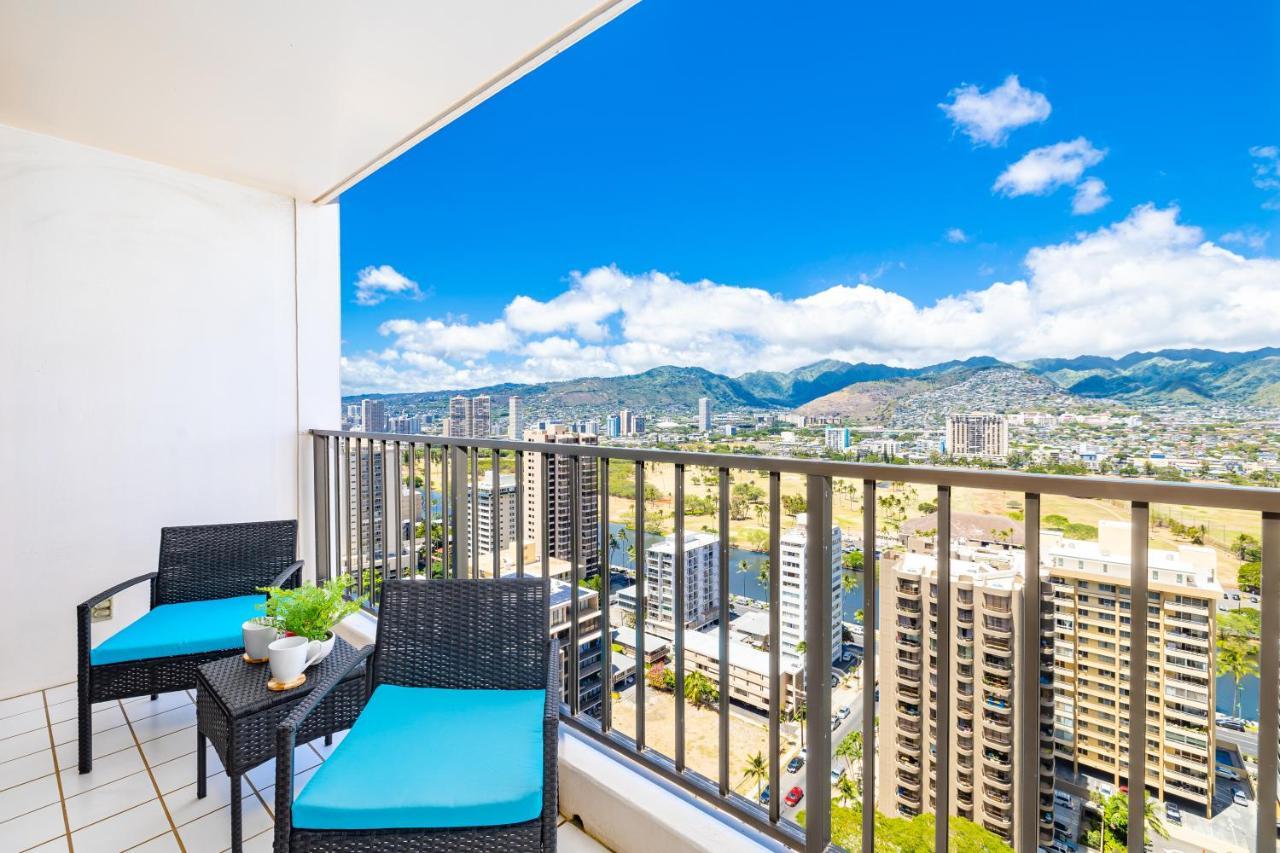 Fabulous Mountain View With Free Parking! Honolulu