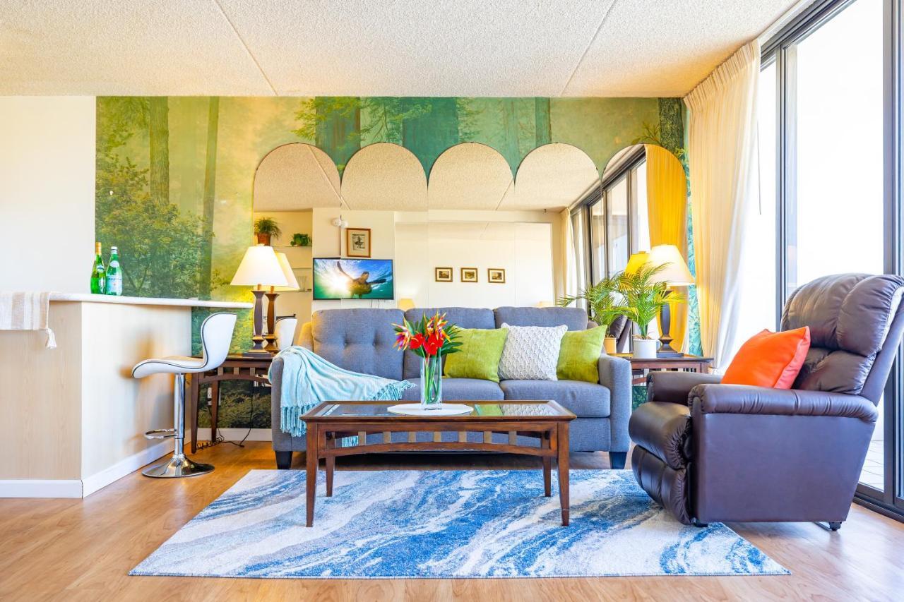 Fabulous Mountain View With Free Parking! Apartment *