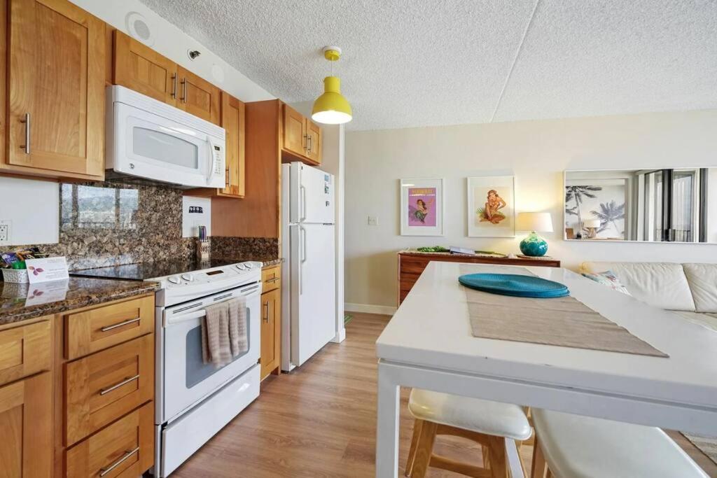 Lilo -ocean View - 1 Free Parking Apartment