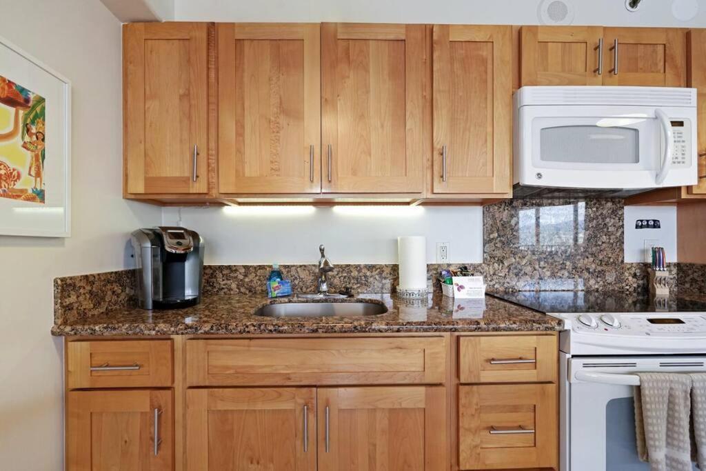 Lilo -ocean View - 1 Free Parking Apartment *
