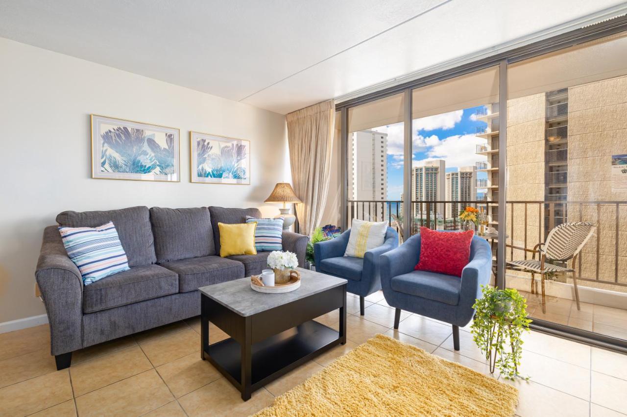 1br With Great Ocean Views - 1 Block To With Free Parking! Honolulu
