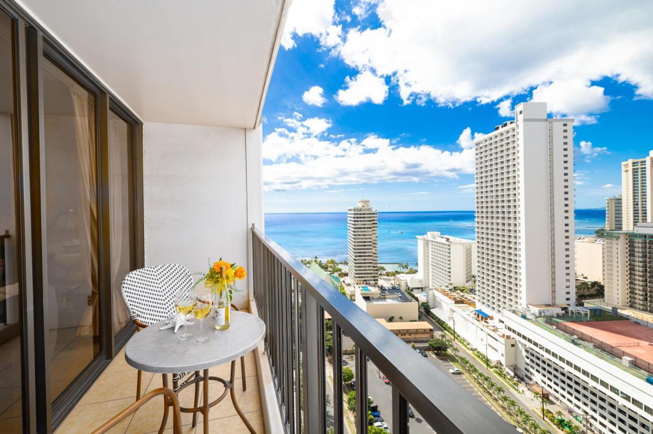 Apartment 1br With Great Ocean Views - 1 Block To With Free Parking!