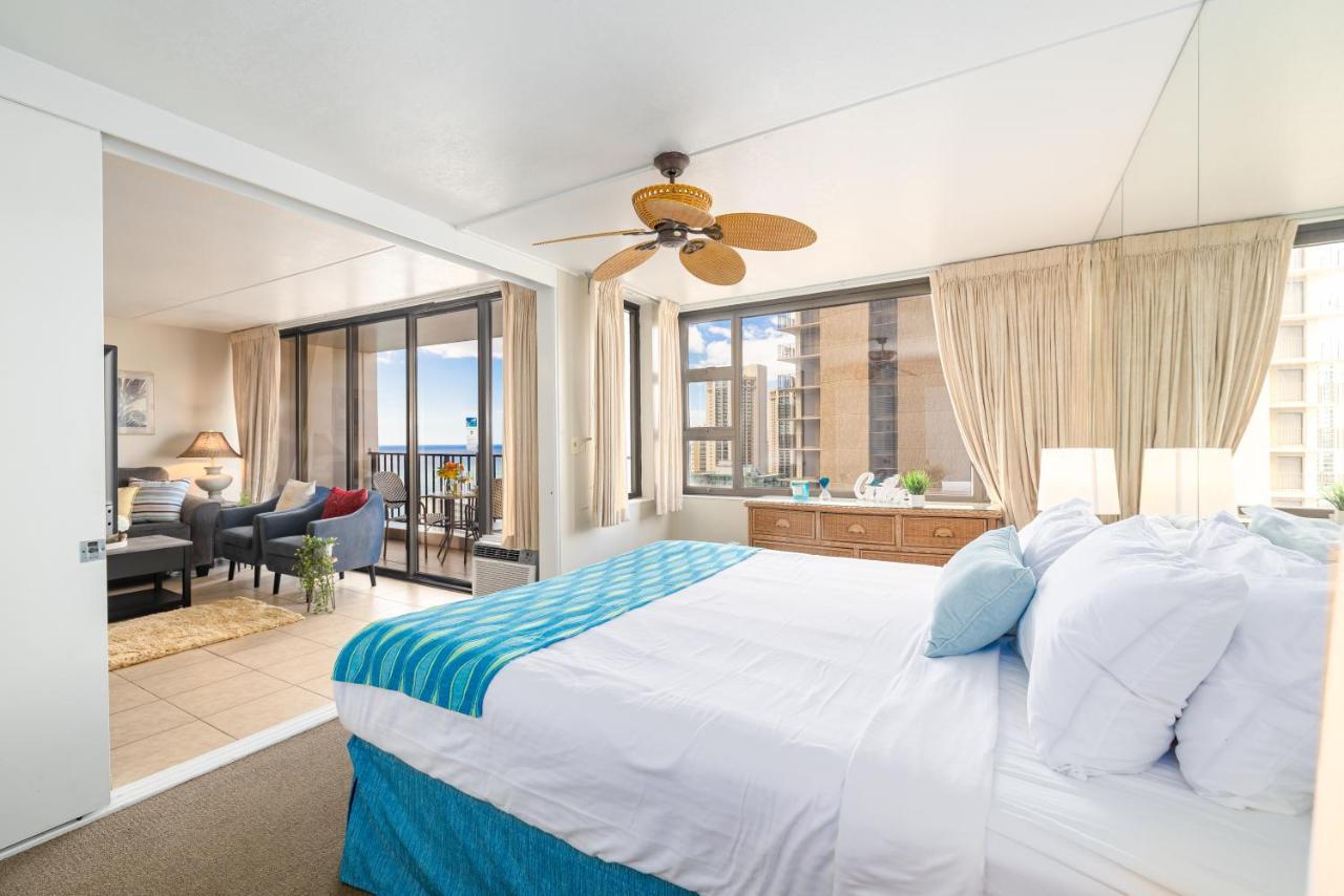 1br With Great Ocean Views - 1 Block To With Free Parking! Honolulu