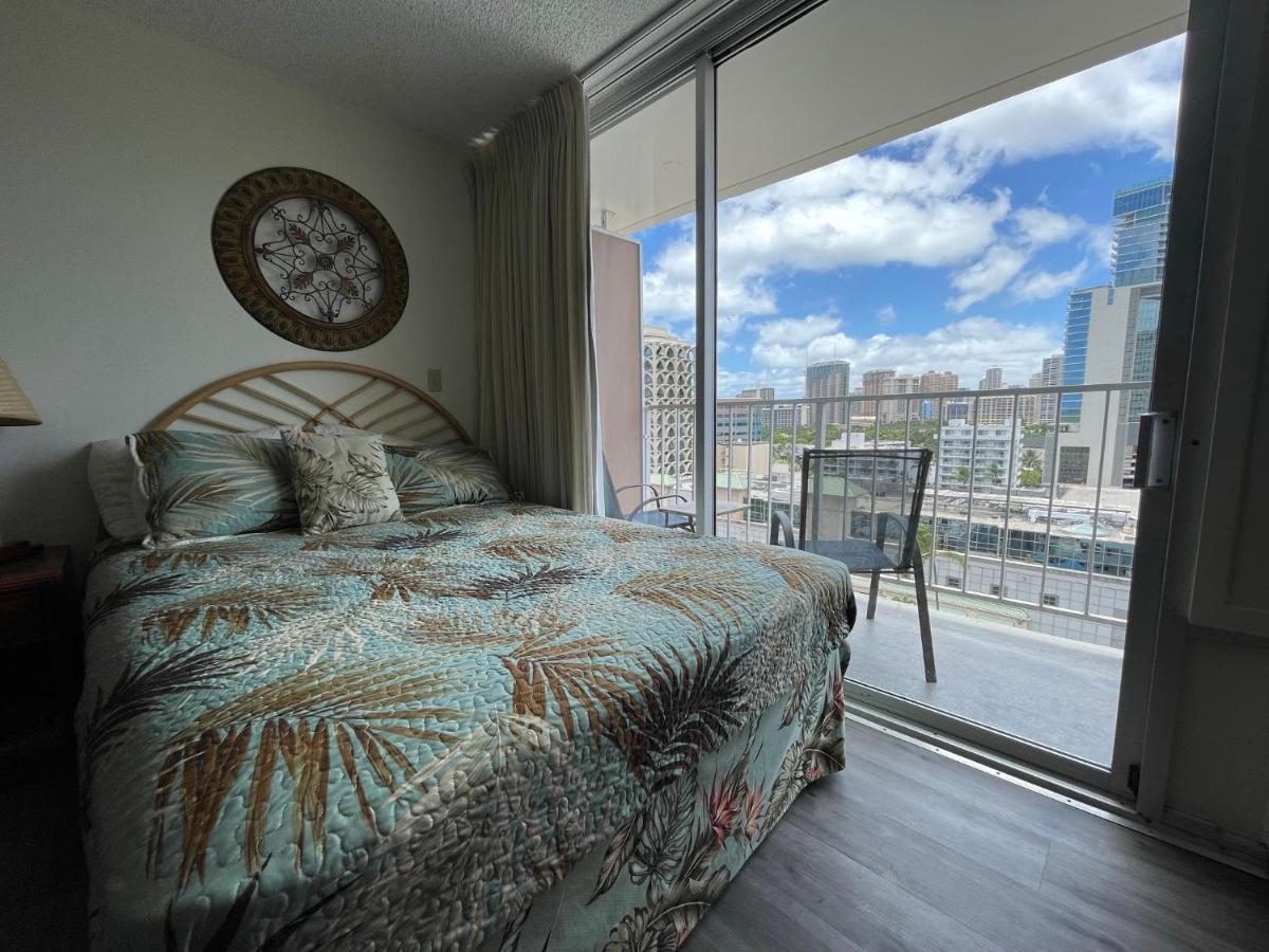 Tropical At Marine Surf Waikiki: Beachfront Oasis With Full Kitchen Apartment