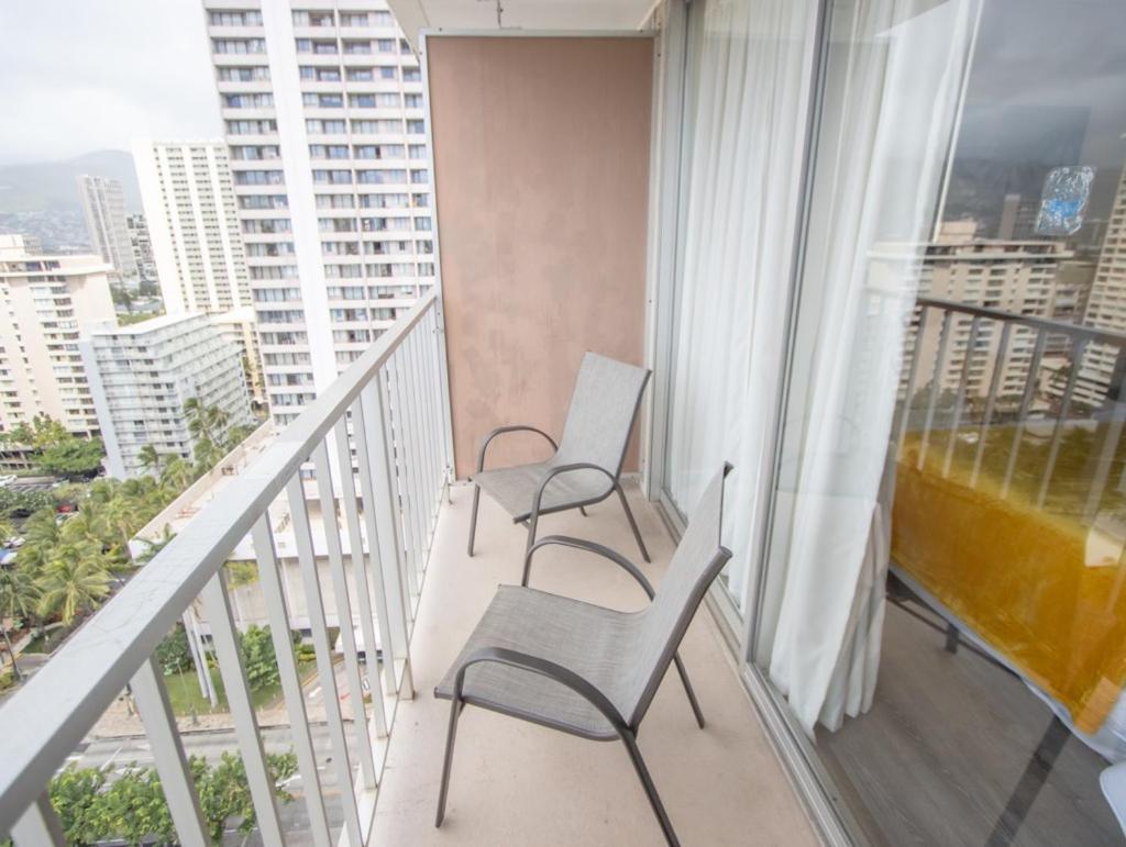 Marine Surf Waikiki 2108 - Parking Included Apartment