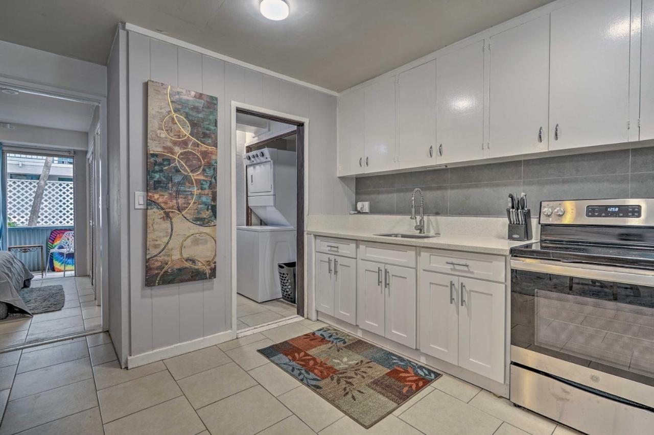 Apartment Sun-filled With Lanai Near Waikiki Beach! Honolulu