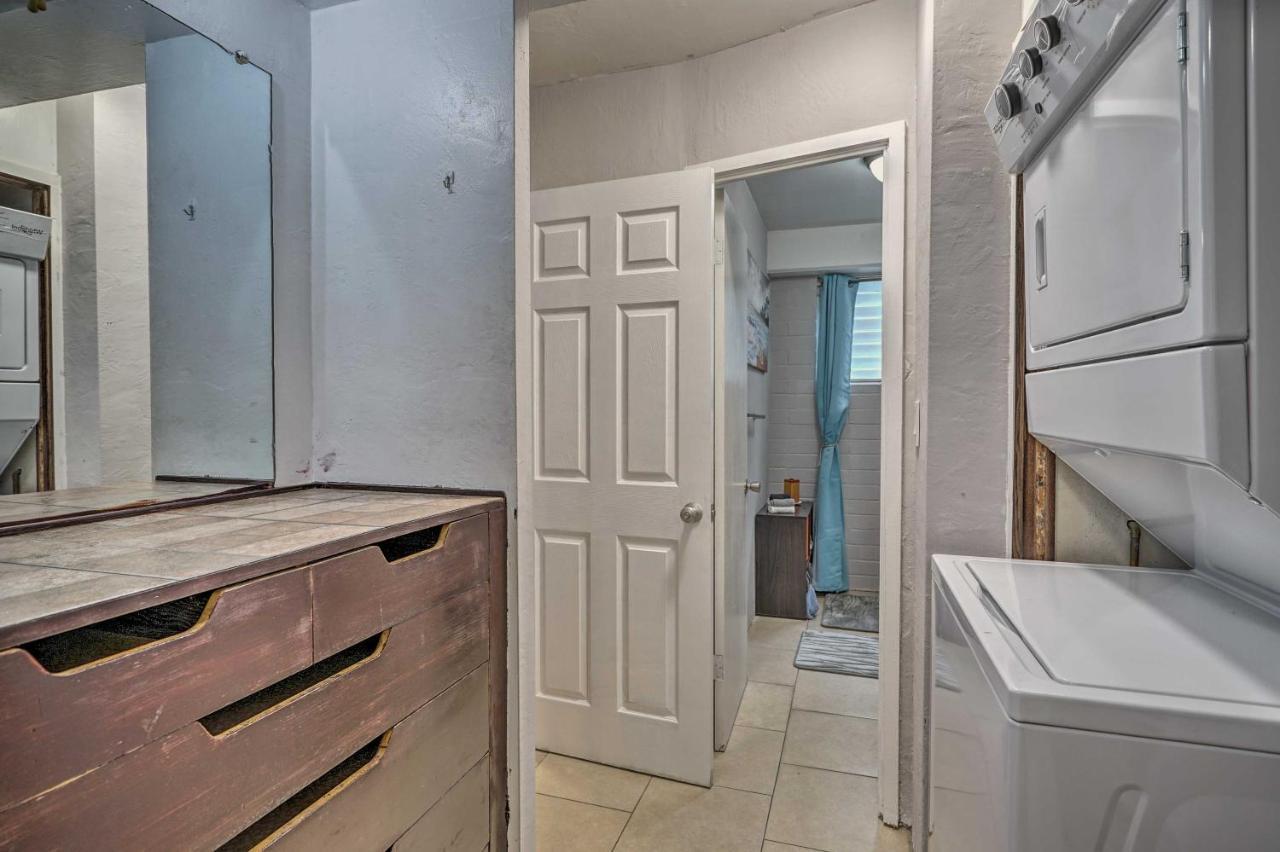 Sun-filled With Lanai Near Waikiki Beach! Apartment Honolulu