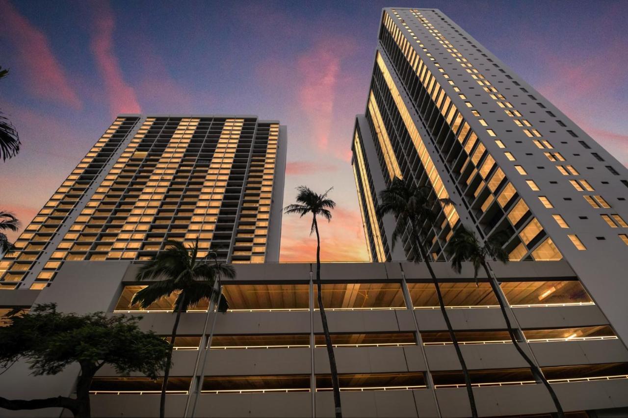 Breezy Waikiki 2 Blocks From The & Free Parking! * Honolulu