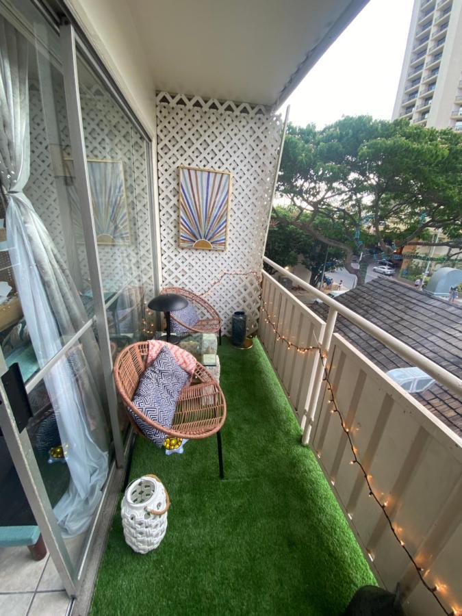 Apartment The Seashore Waikiki Studio Just A Block From The Beach No Fees