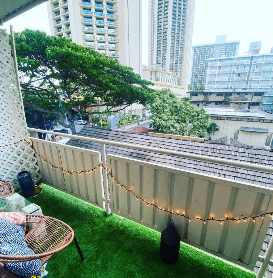 The Seashore Waikiki Studio Just A Block From The Beach No Fees * Honolulu