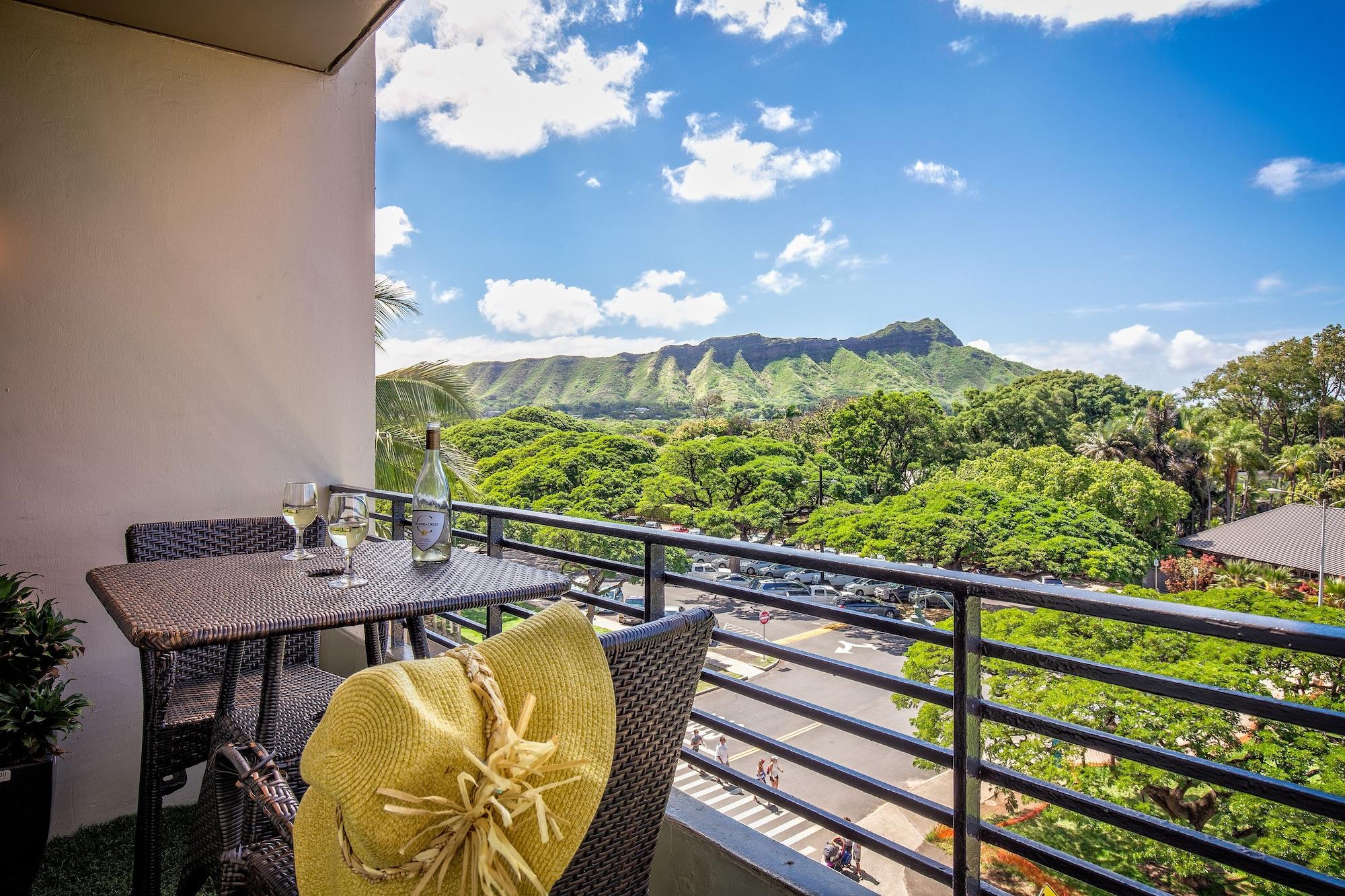 Hotel Castle At Waikiki Grand
