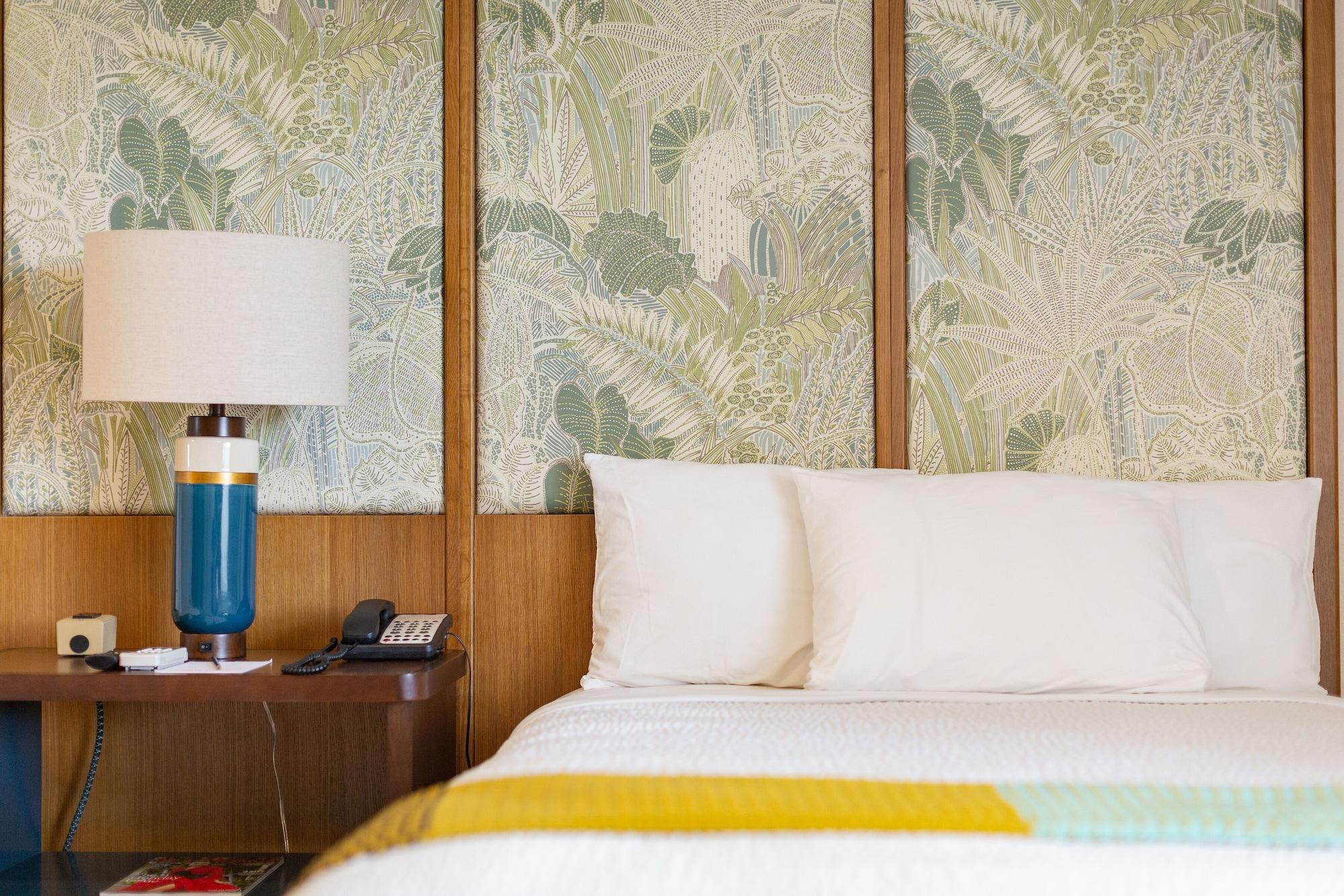 White Sands Hotel 3*