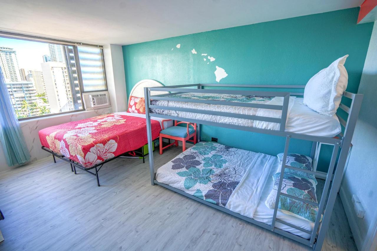 Diamond, Ocean, And Canal View Affordable Family House7person * Honolulu