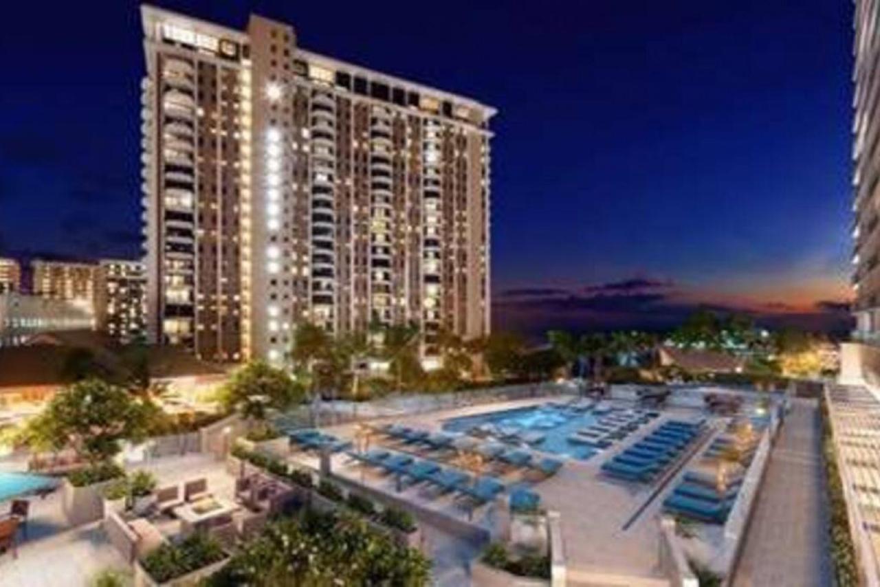 Ocean Front Amazing One Bedroom * Honolulu