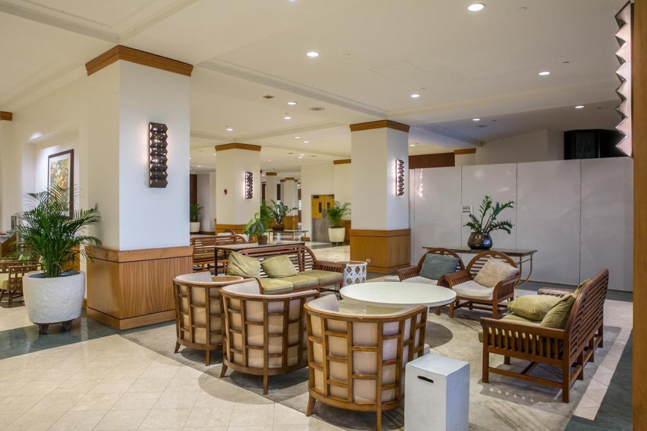 Ocean Front Amazing One Bedroom *