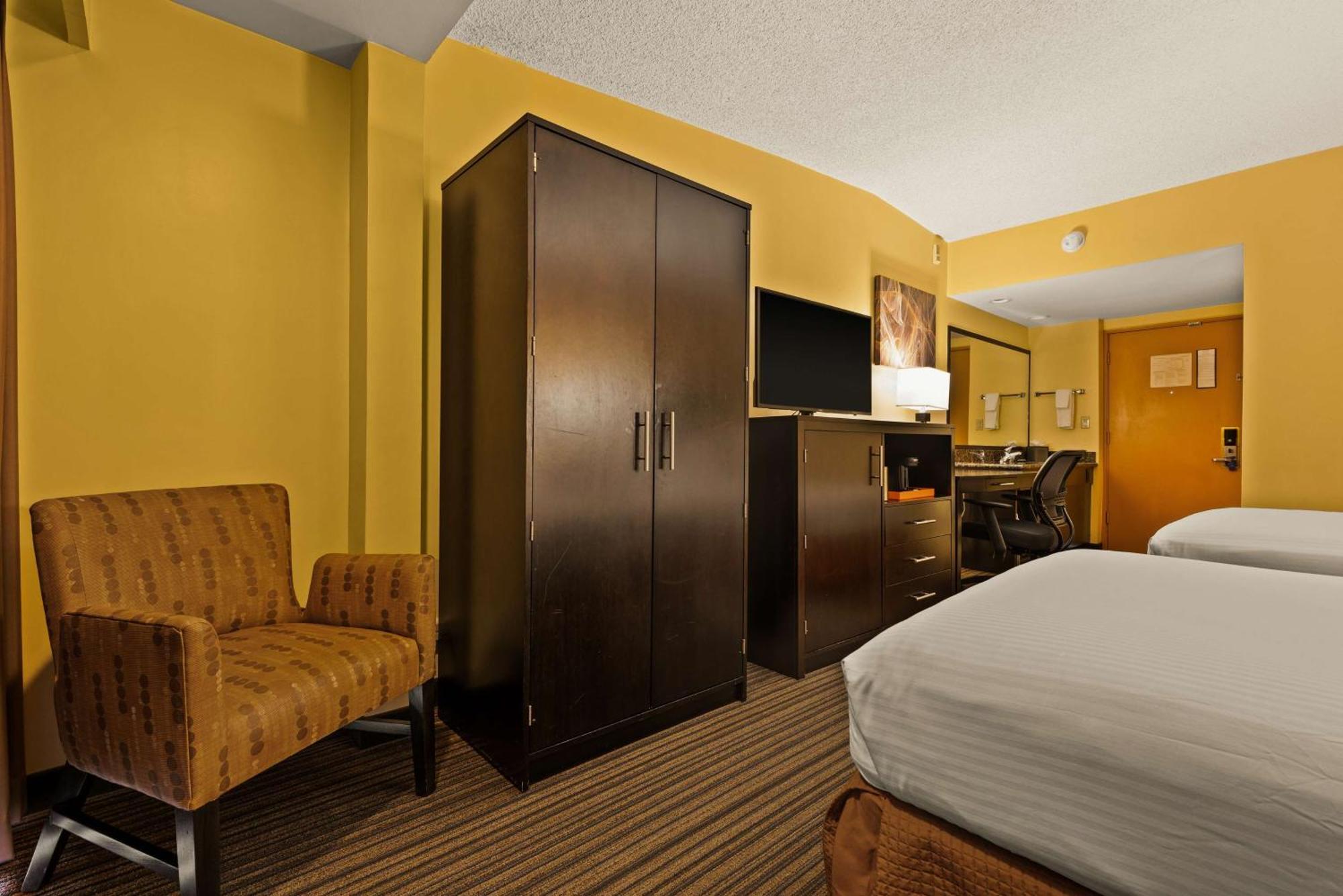 Western The Plaza Airport - Free Breakfast Hotel Honolulu