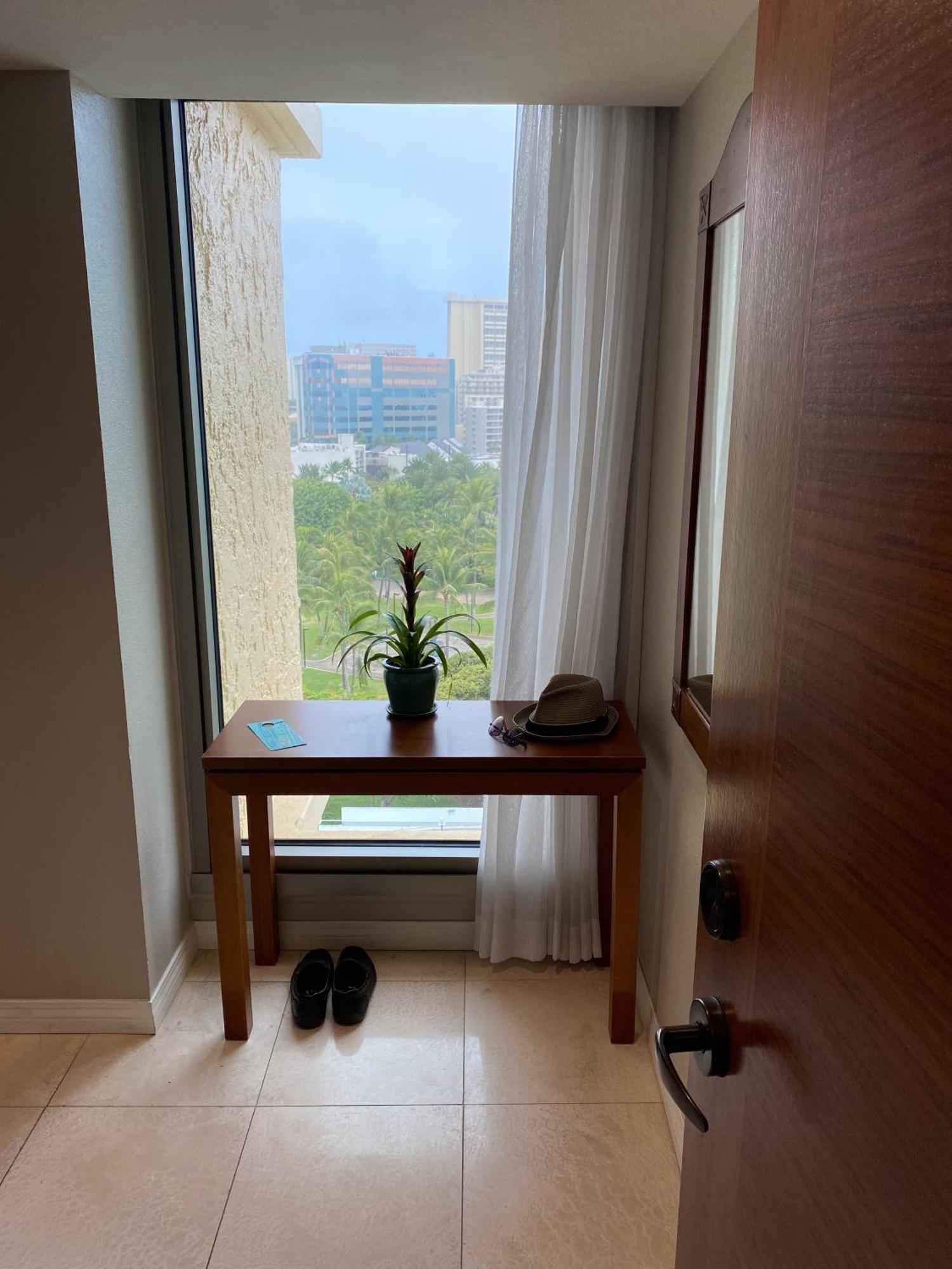 Luana Waikiki Apartment