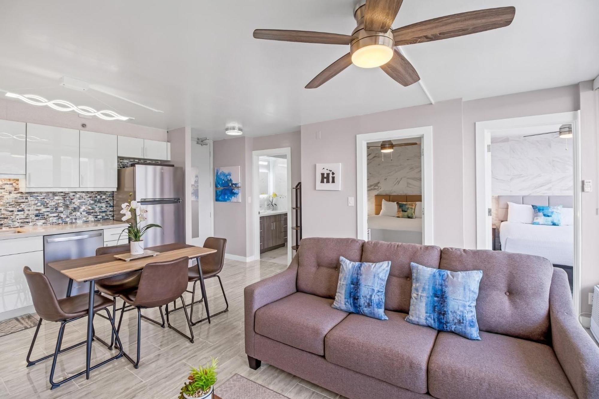 Newly Remodeled - 30th Floor With Epic Mountain Views Apartment Honolulu
