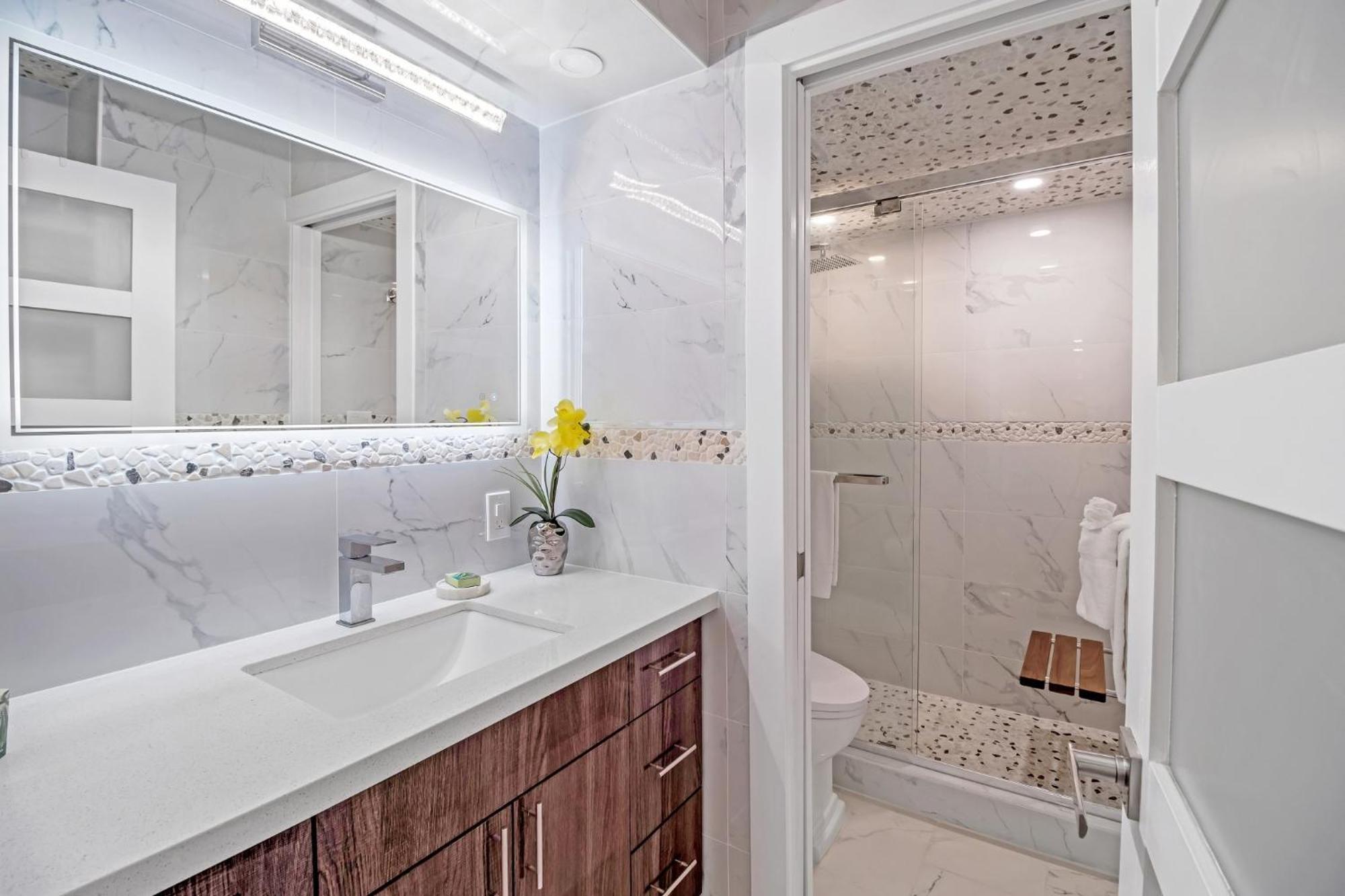 Newly Remodeled - 30th Floor With Epic Mountain Views * Honolulu