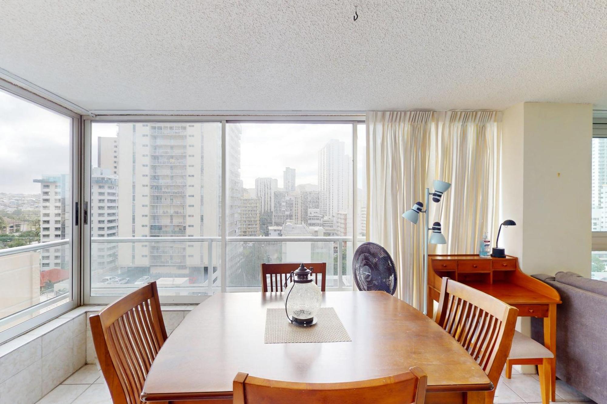 Apartment Waikiki Townhouse 1101 - 30 Night Minimum
