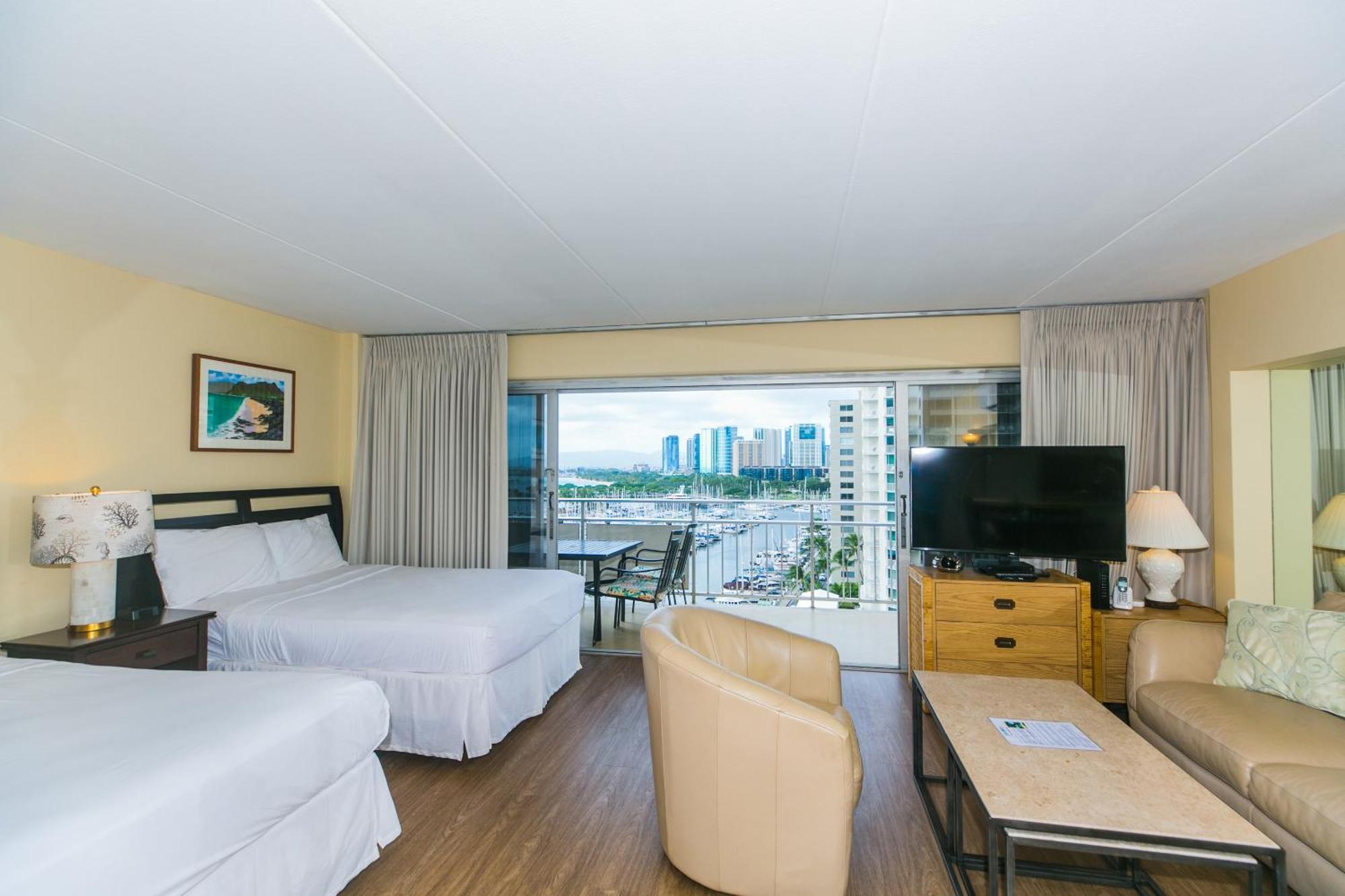 Apartment Ilikai Tower 1137 Yacht Harbor View 1br