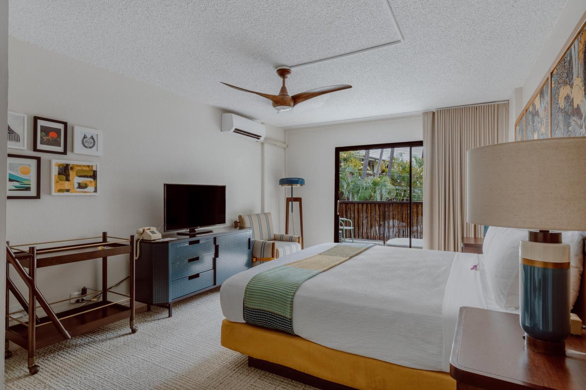White Sands Hotel