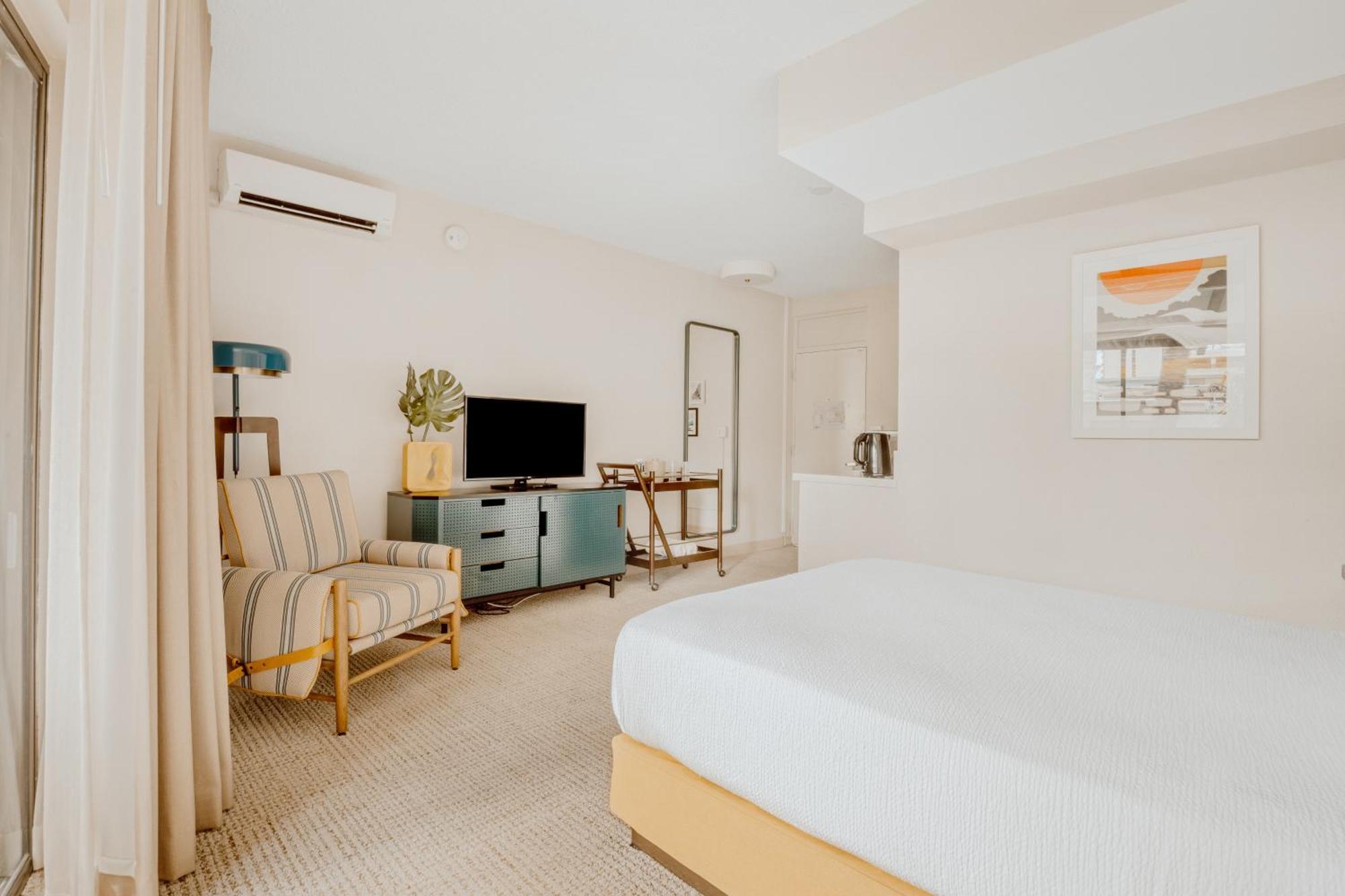 White Sands Hotel Honolulu