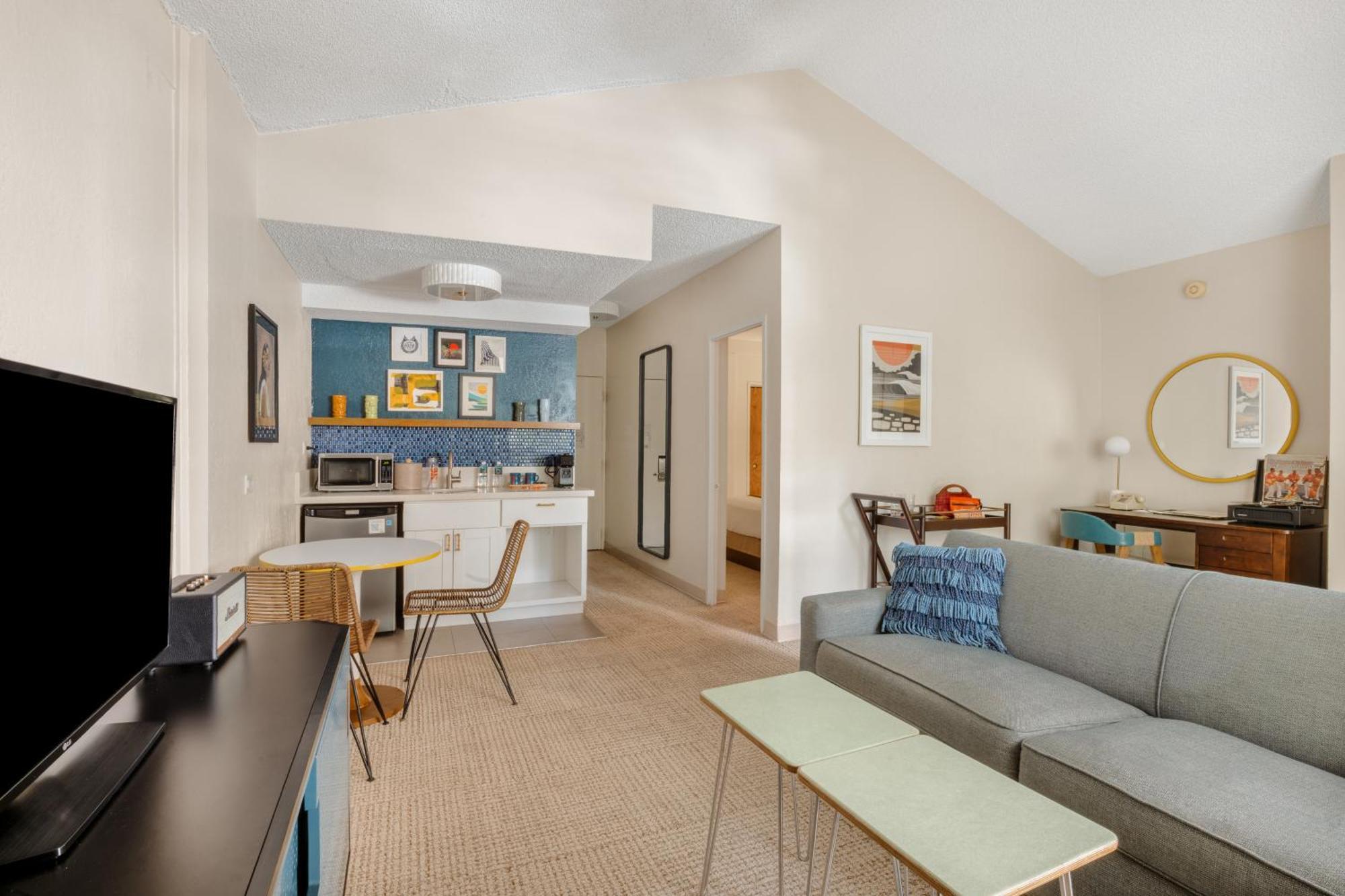 White Sands Hotel 3*