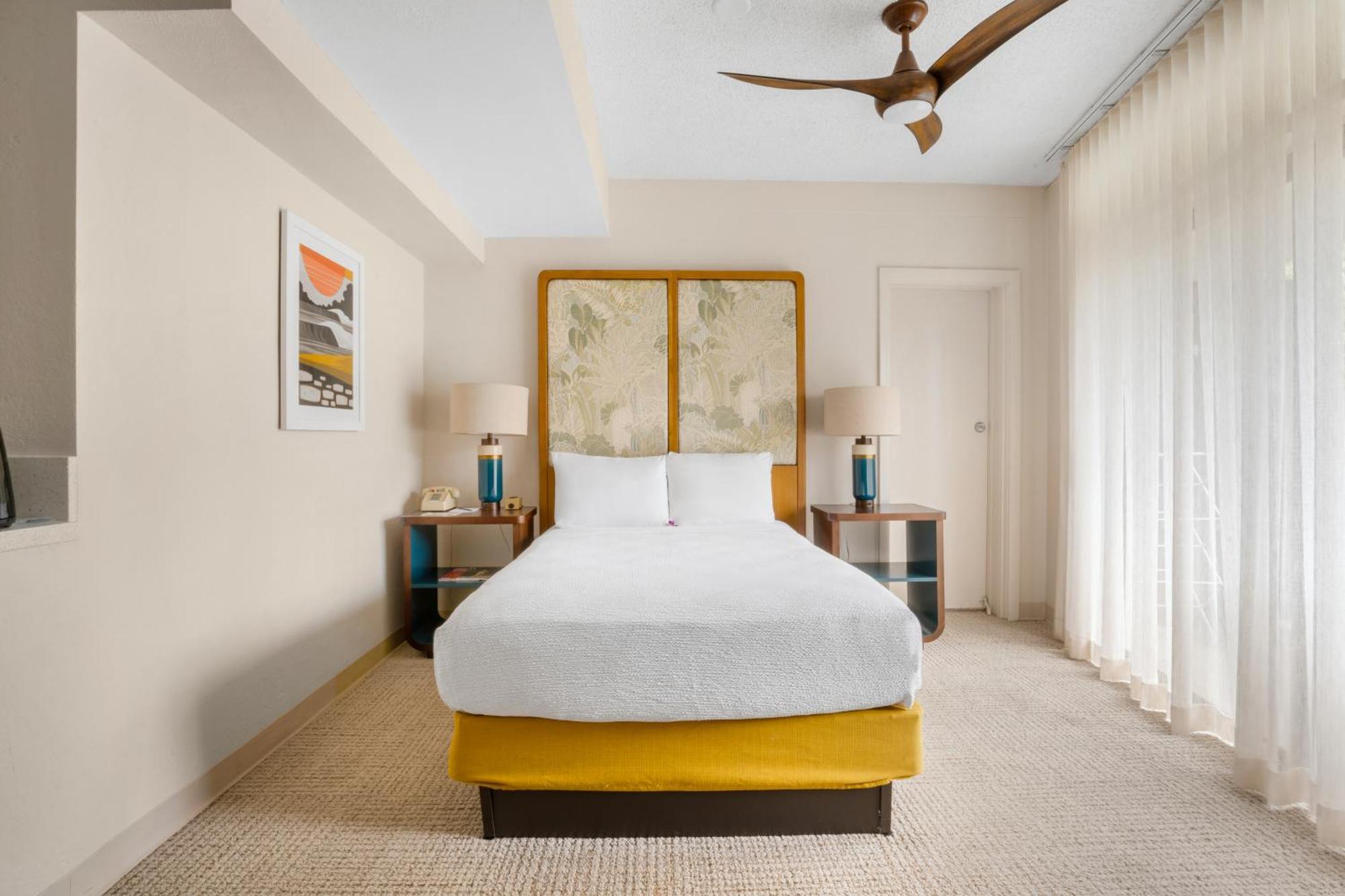 White Sands 3*