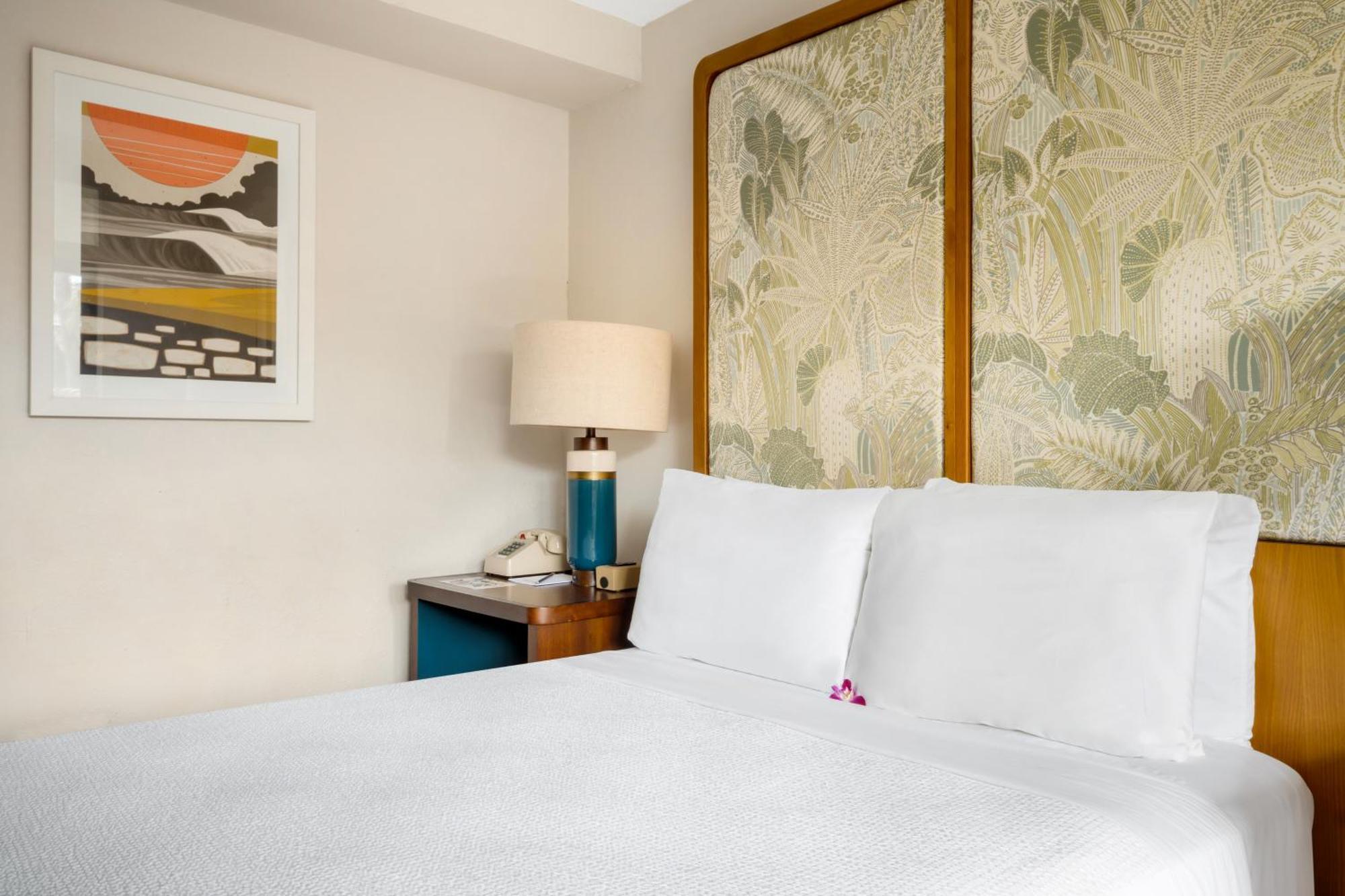 Hotel White Sands Honolulu