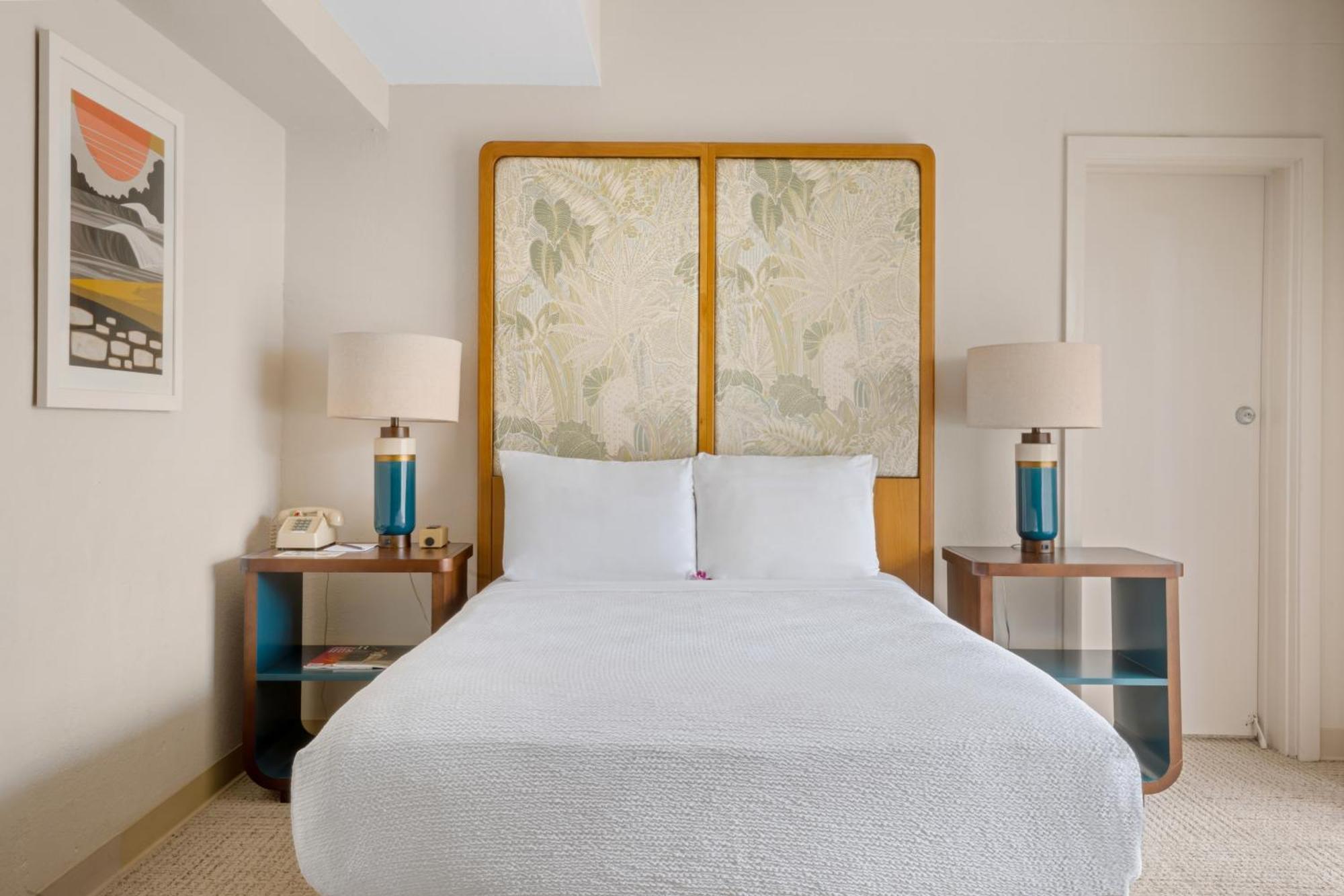 Hotel White Sands 3*
