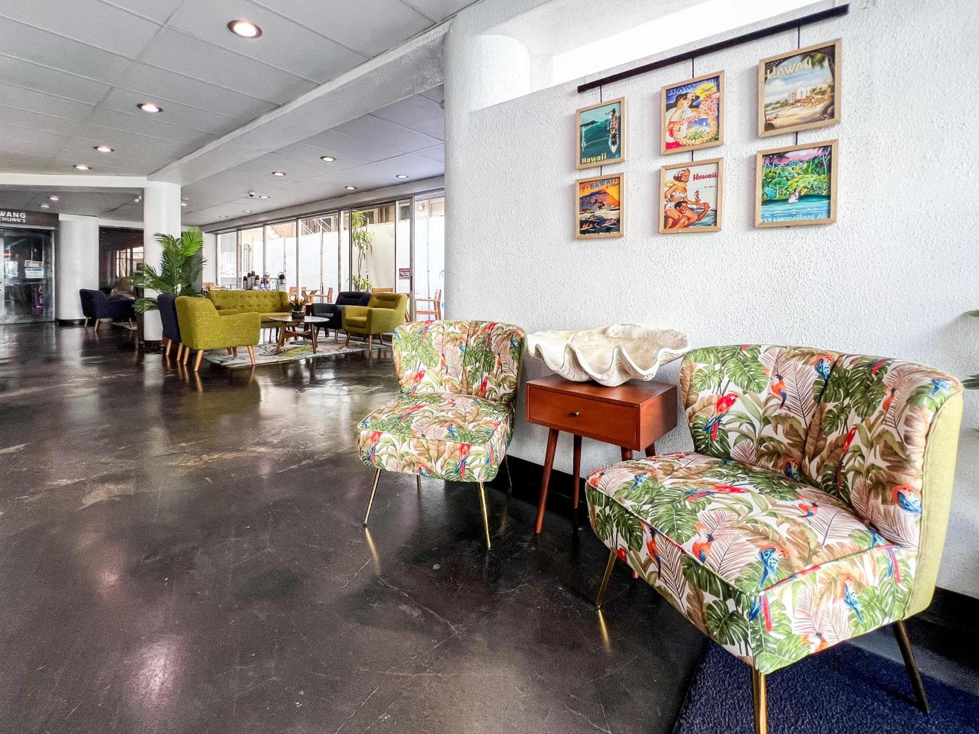 Waikiki Hotel 3*