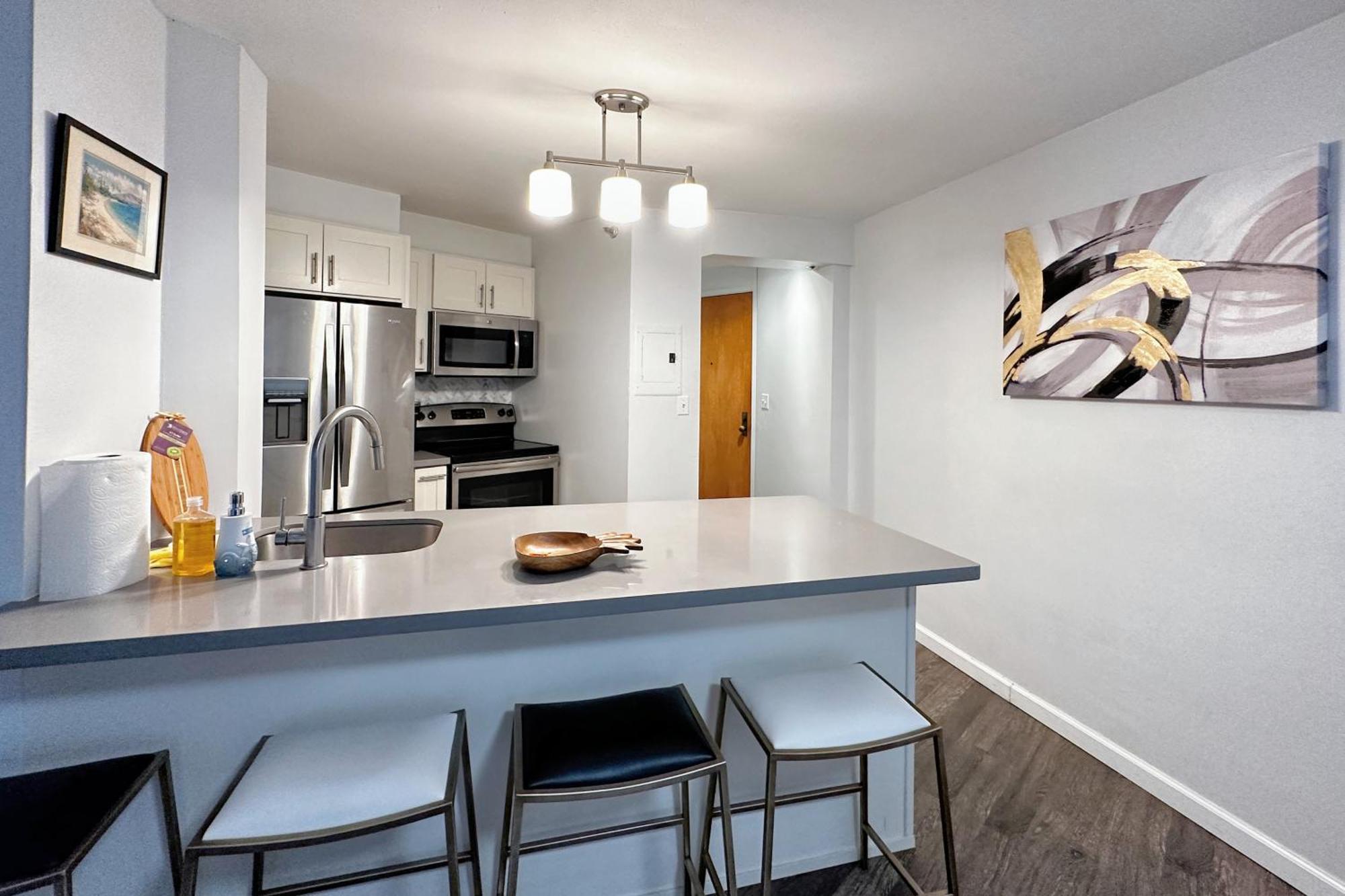 Condotel With Free Parking Wifi Ac By Stayhawaii *