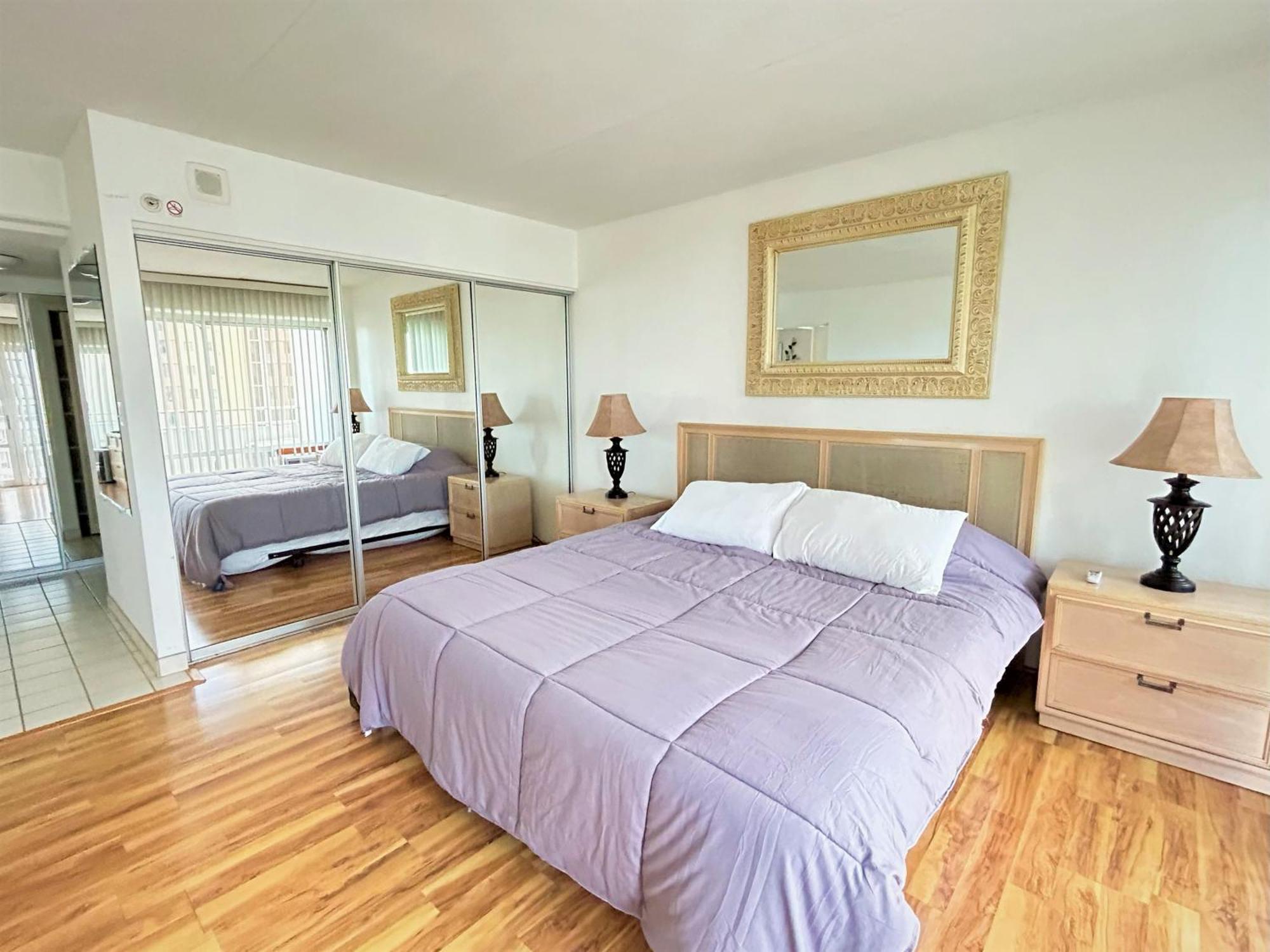 Ilikai Apt 1618 - Spacious 2br 2ba Unit With Stunning Ocean-lagoon View Honolulu