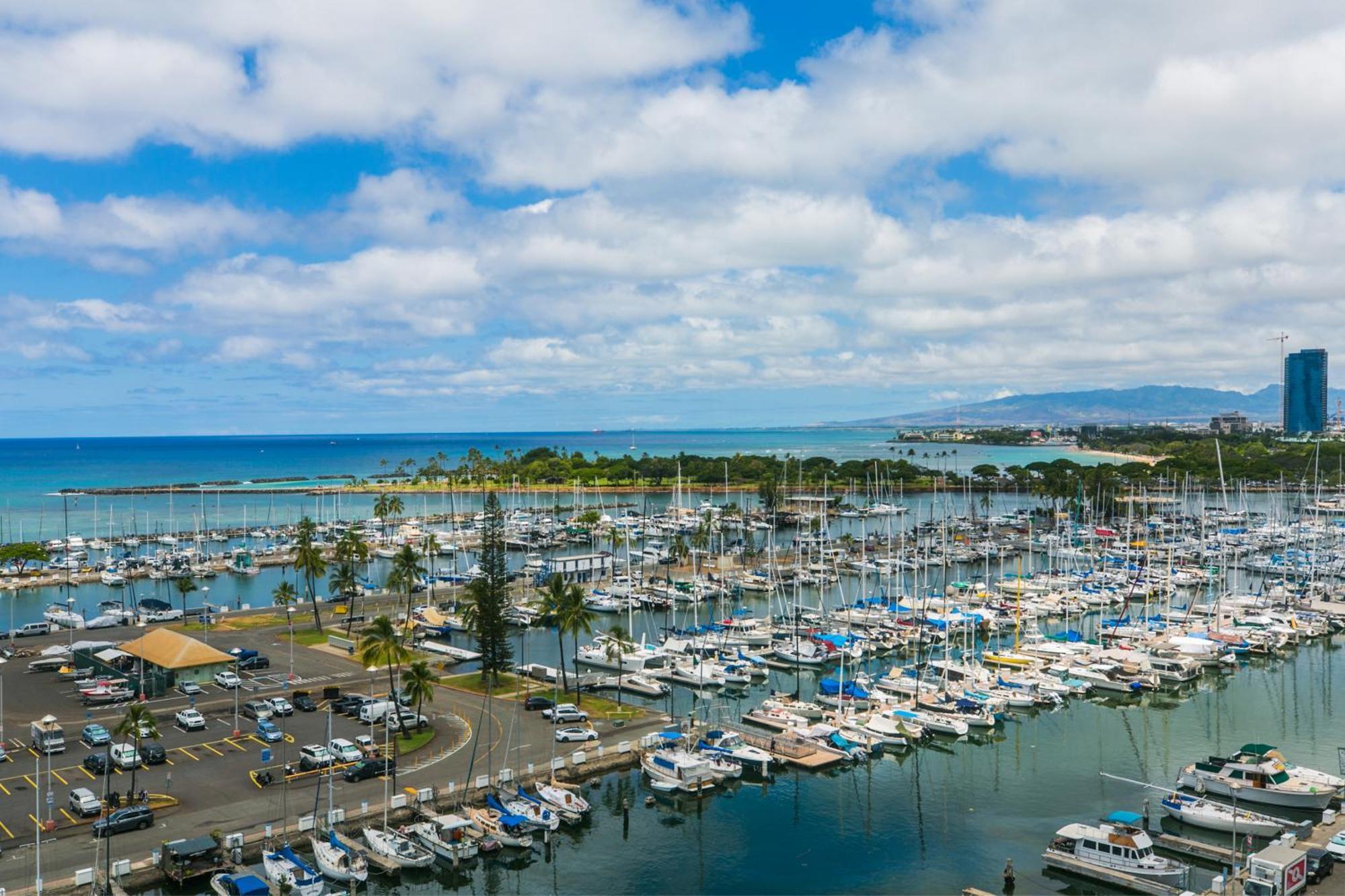 Ilikai Tower 1137 Yacht Harbor View 1br Honolulu