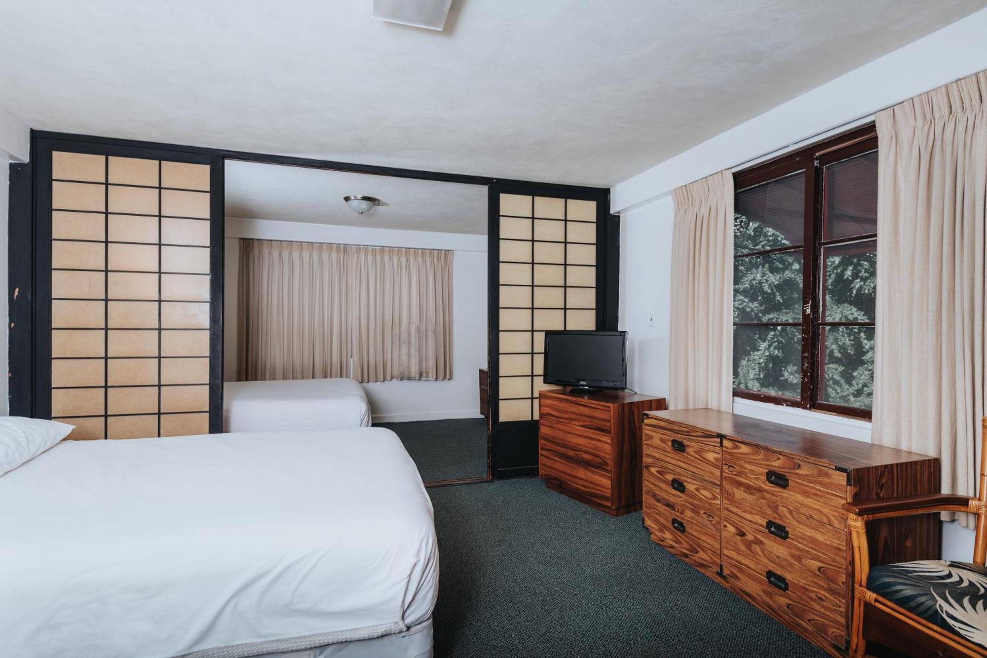 Royal Grove Waikiki