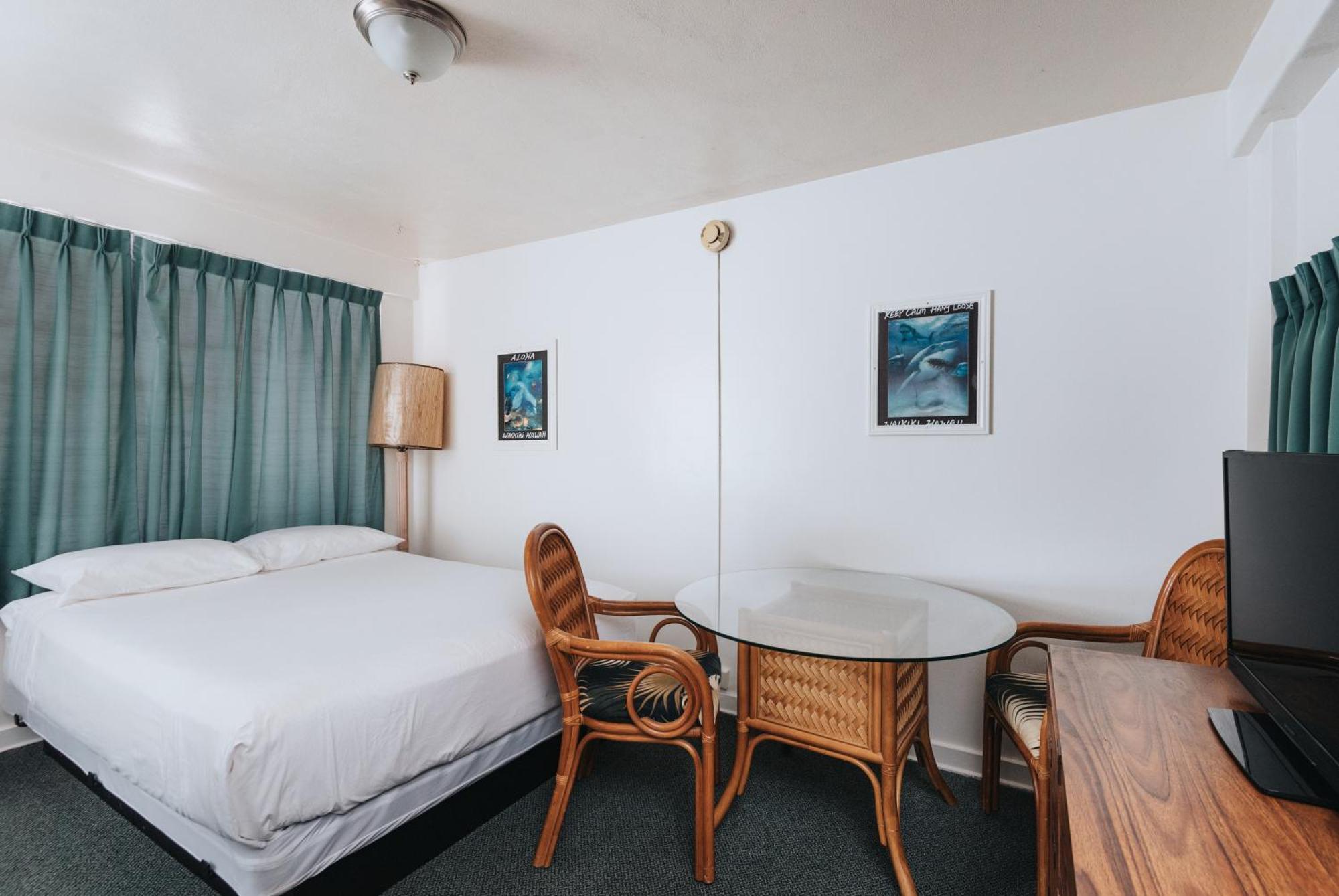Royal Grove Waikiki 2*