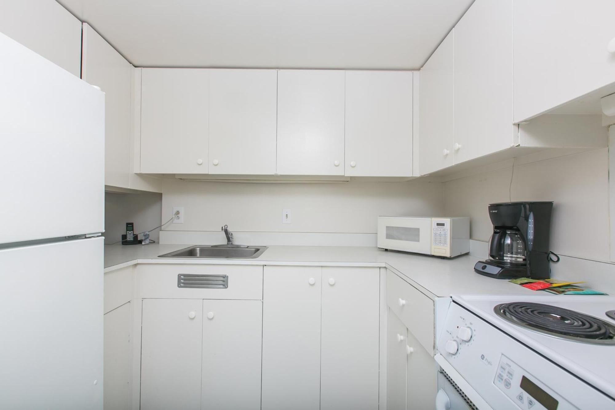 Ilikai Tower 1240 Lagoon View 1br Apartment *