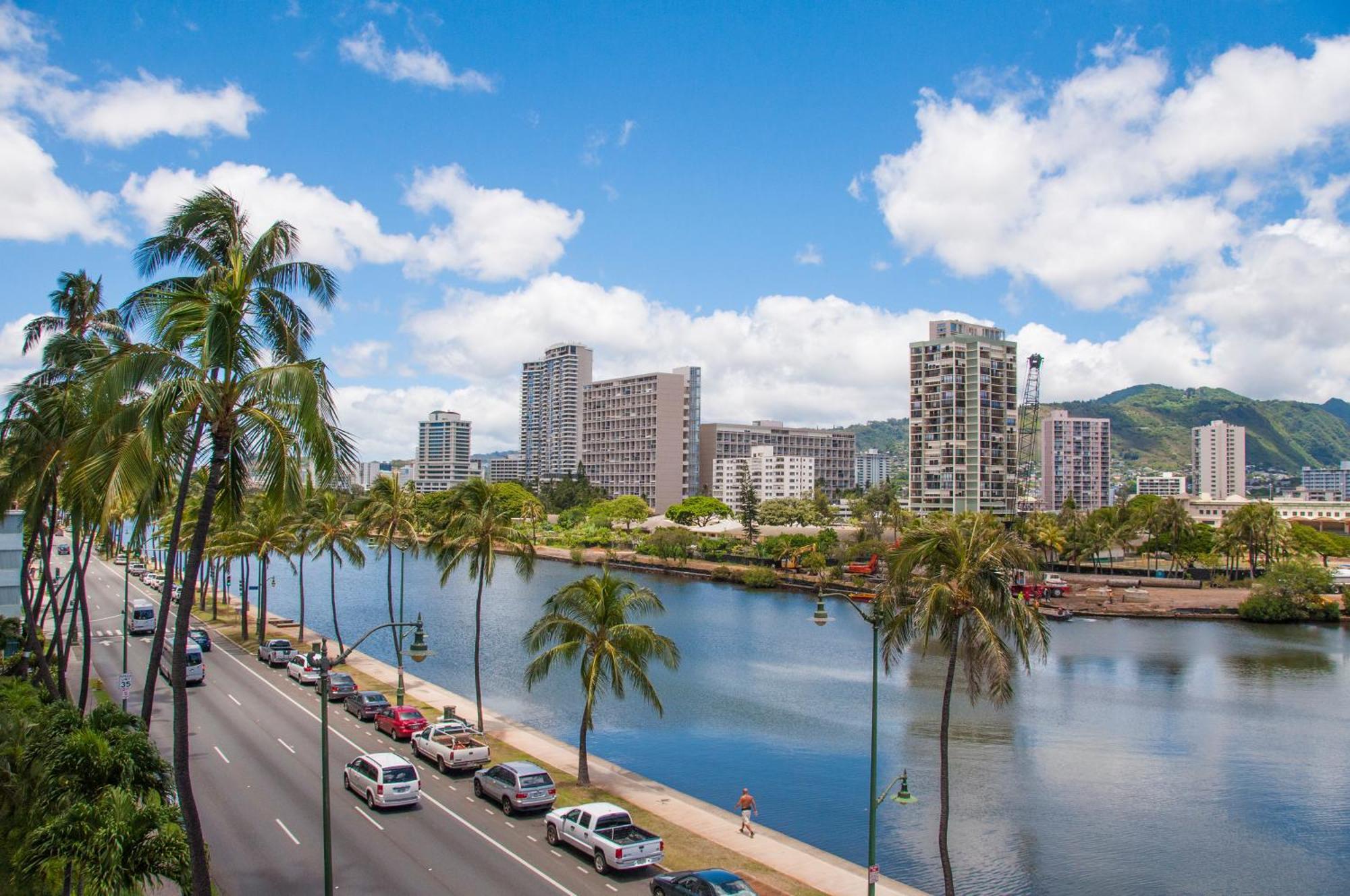 Surf Honolulu