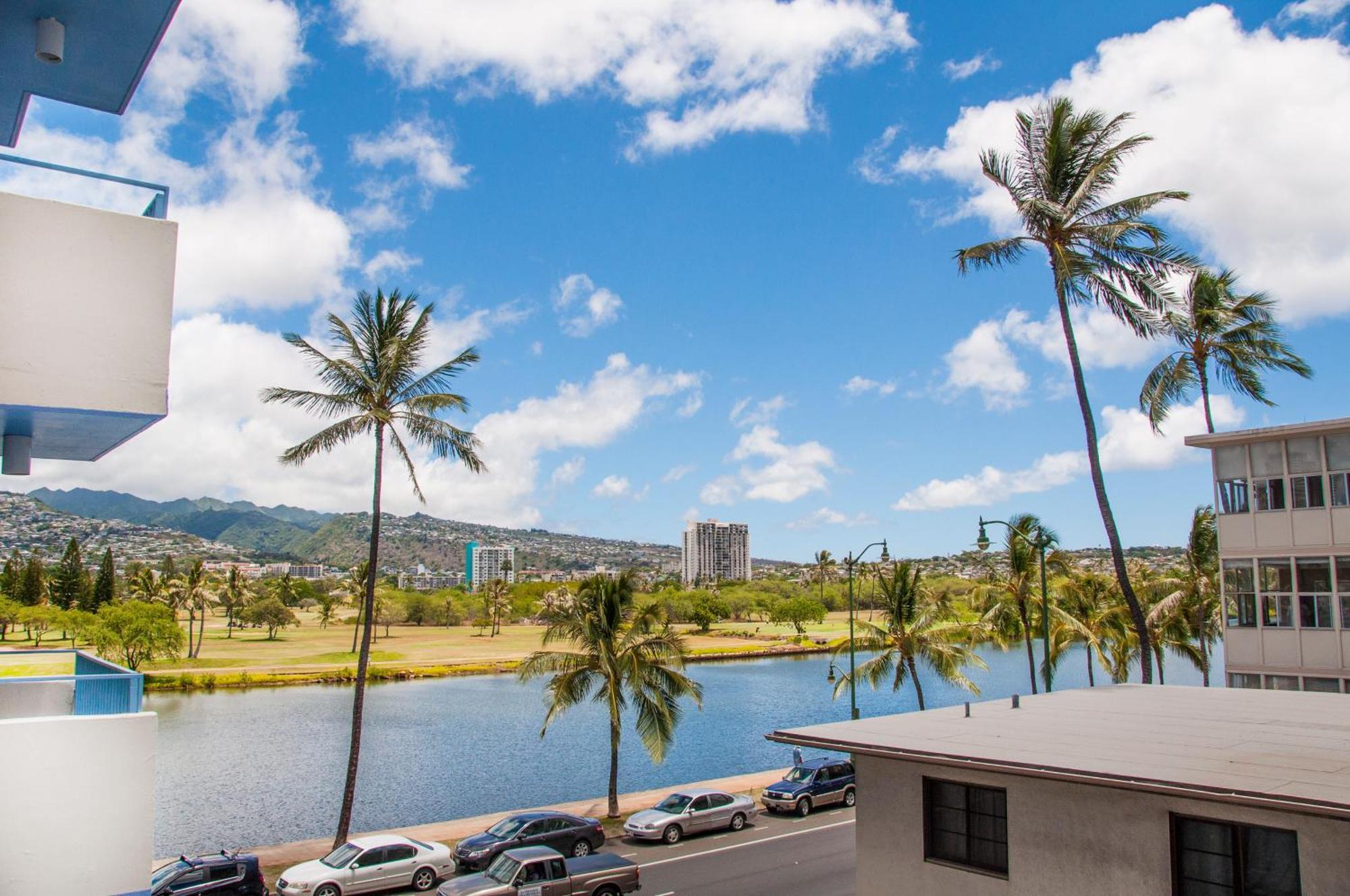 Surf Honolulu