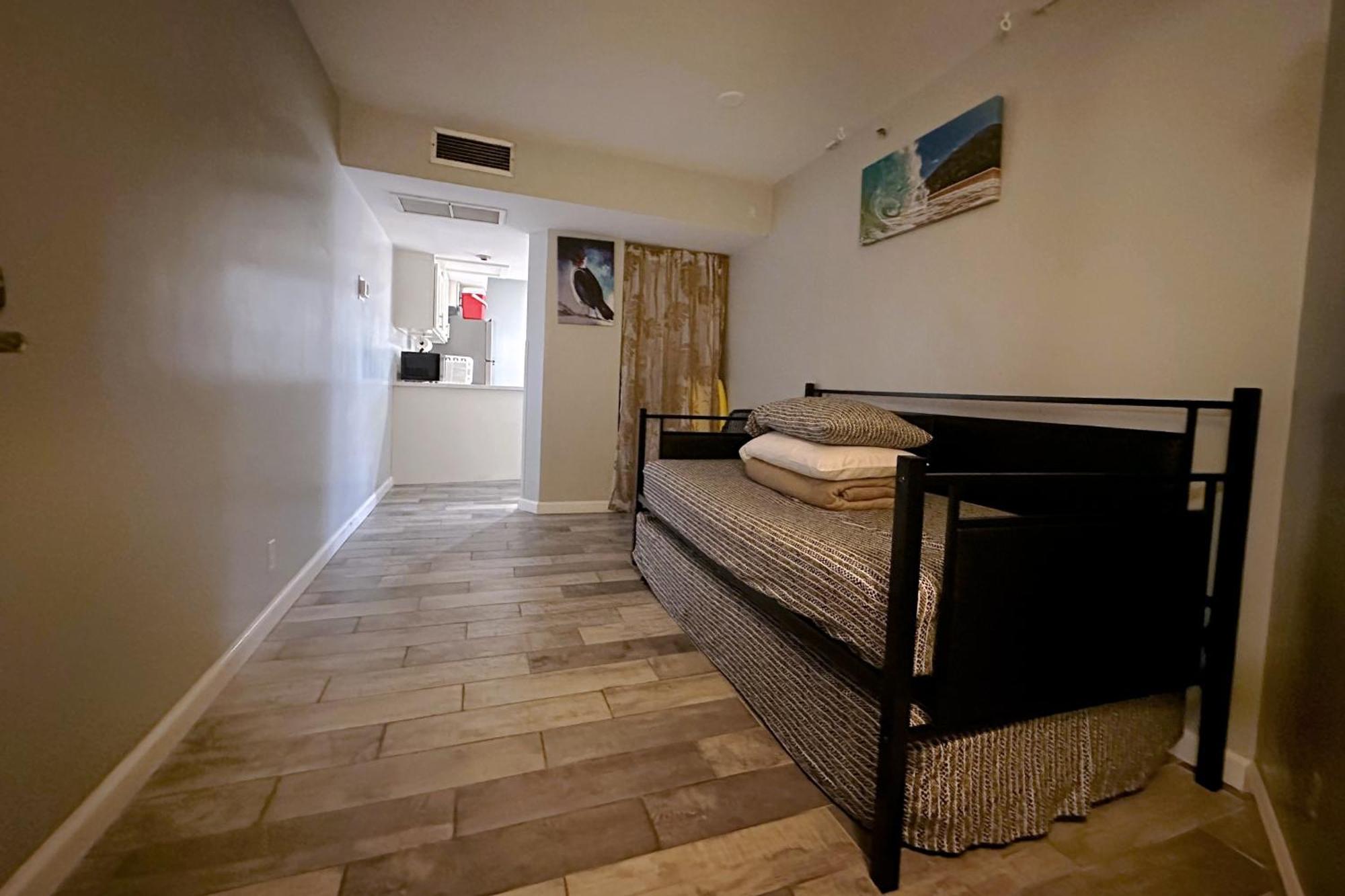 Condotel With Free Parking Wifi Ac By Stayhawaii *