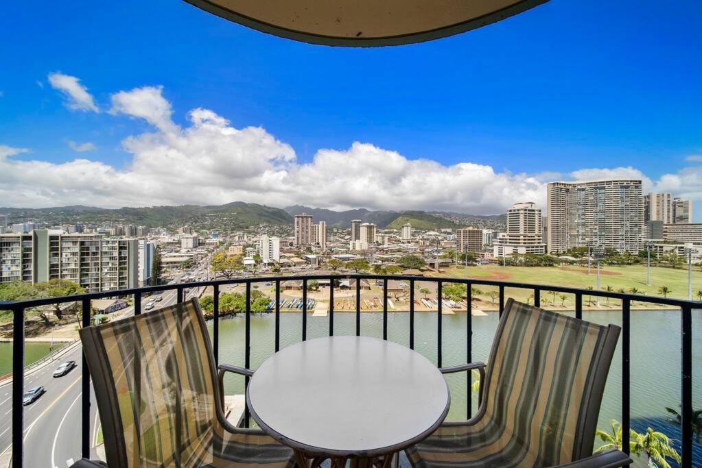 Apartment Waikiki Ocean Fantasy, Free Parking, Supplies