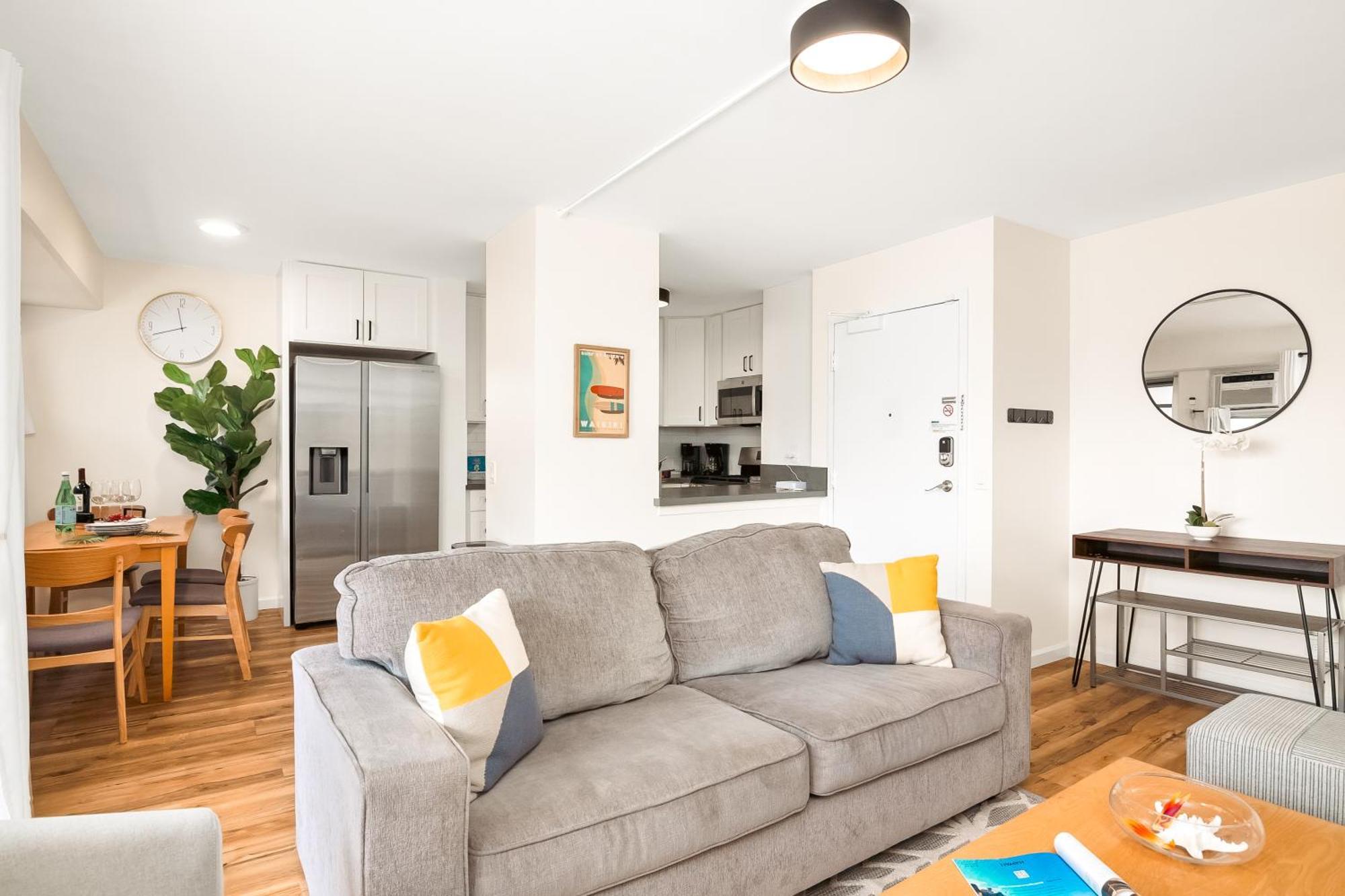 2br-2ba Close To Waikiki With Free Parking! Apartment *