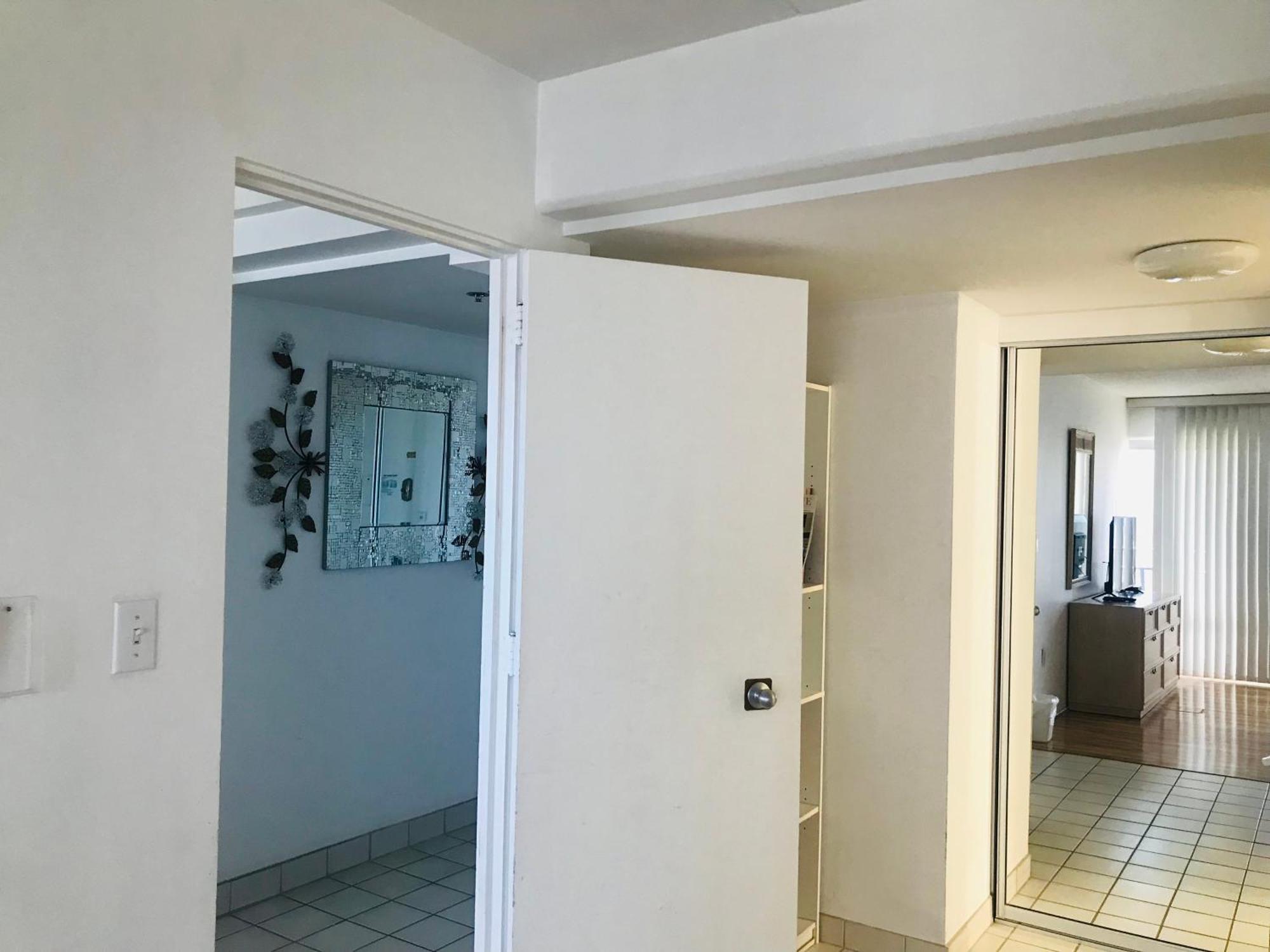 Holiday home Ilikai Apt 1618 - Spacious 2br 2ba Unit With Stunning Ocean-lagoon View *