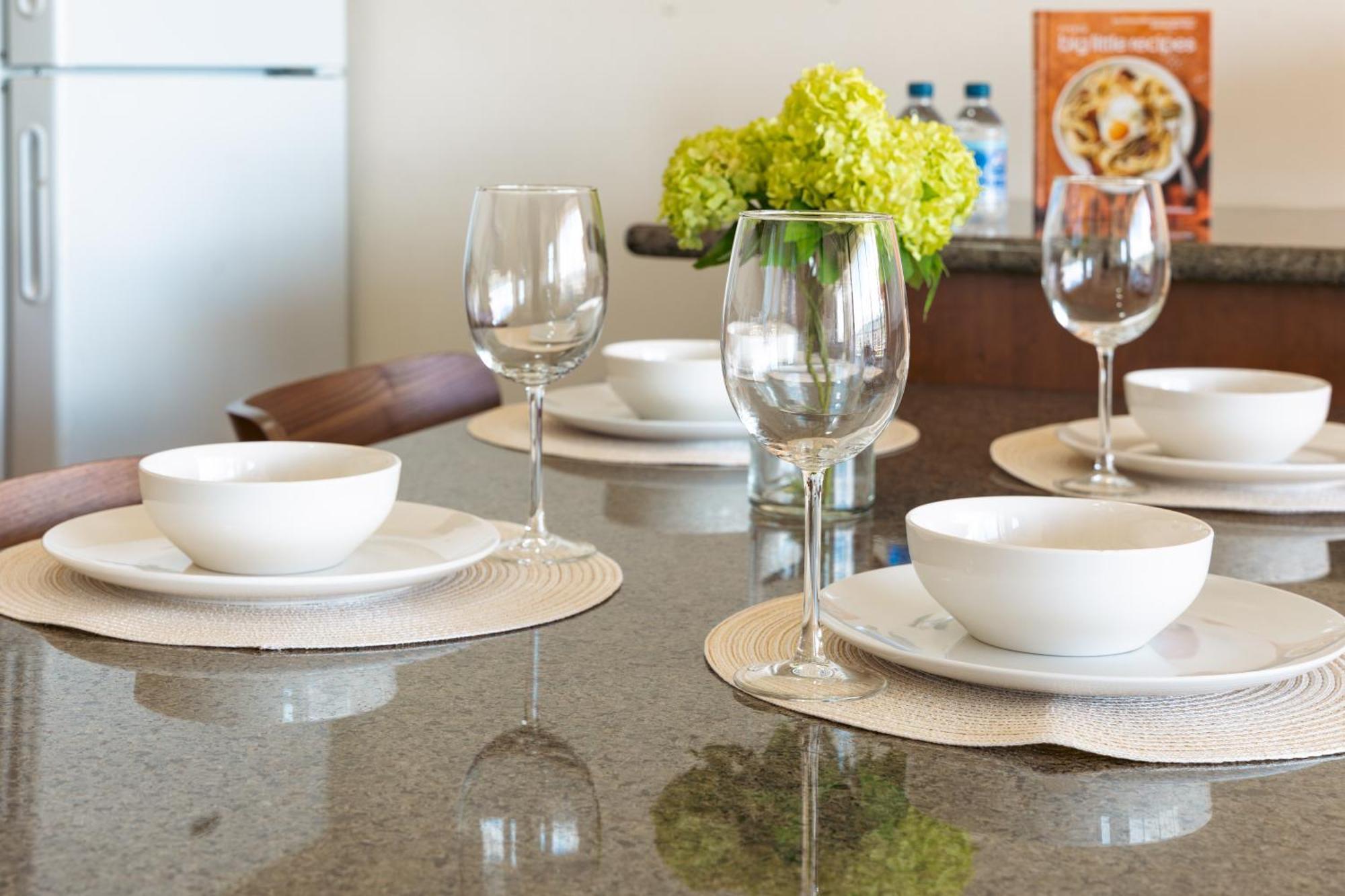 Escape To Mountain View Condo,near With Parking *