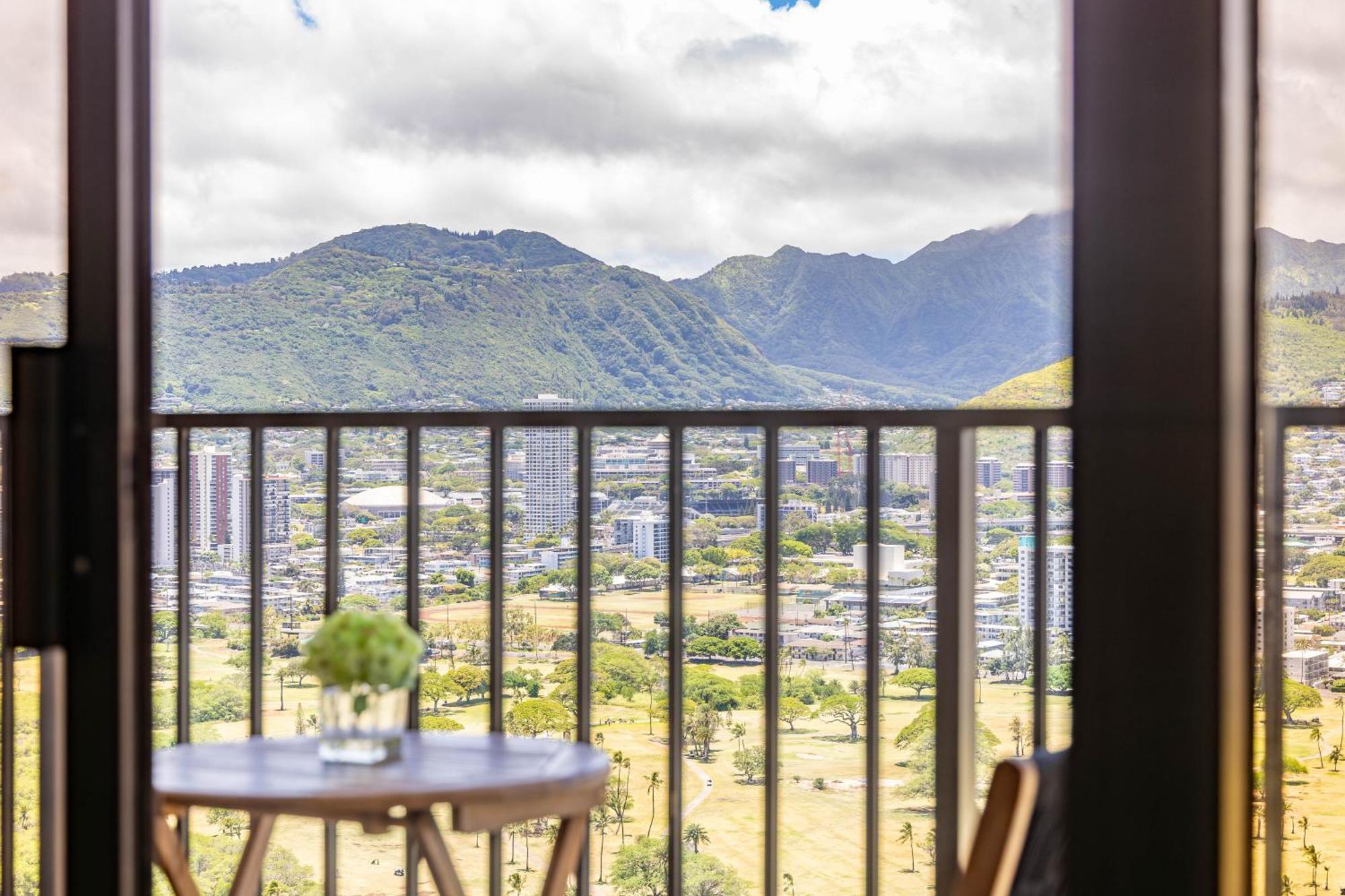 Escape To Mountain View Condo,near With Parking Apartment *