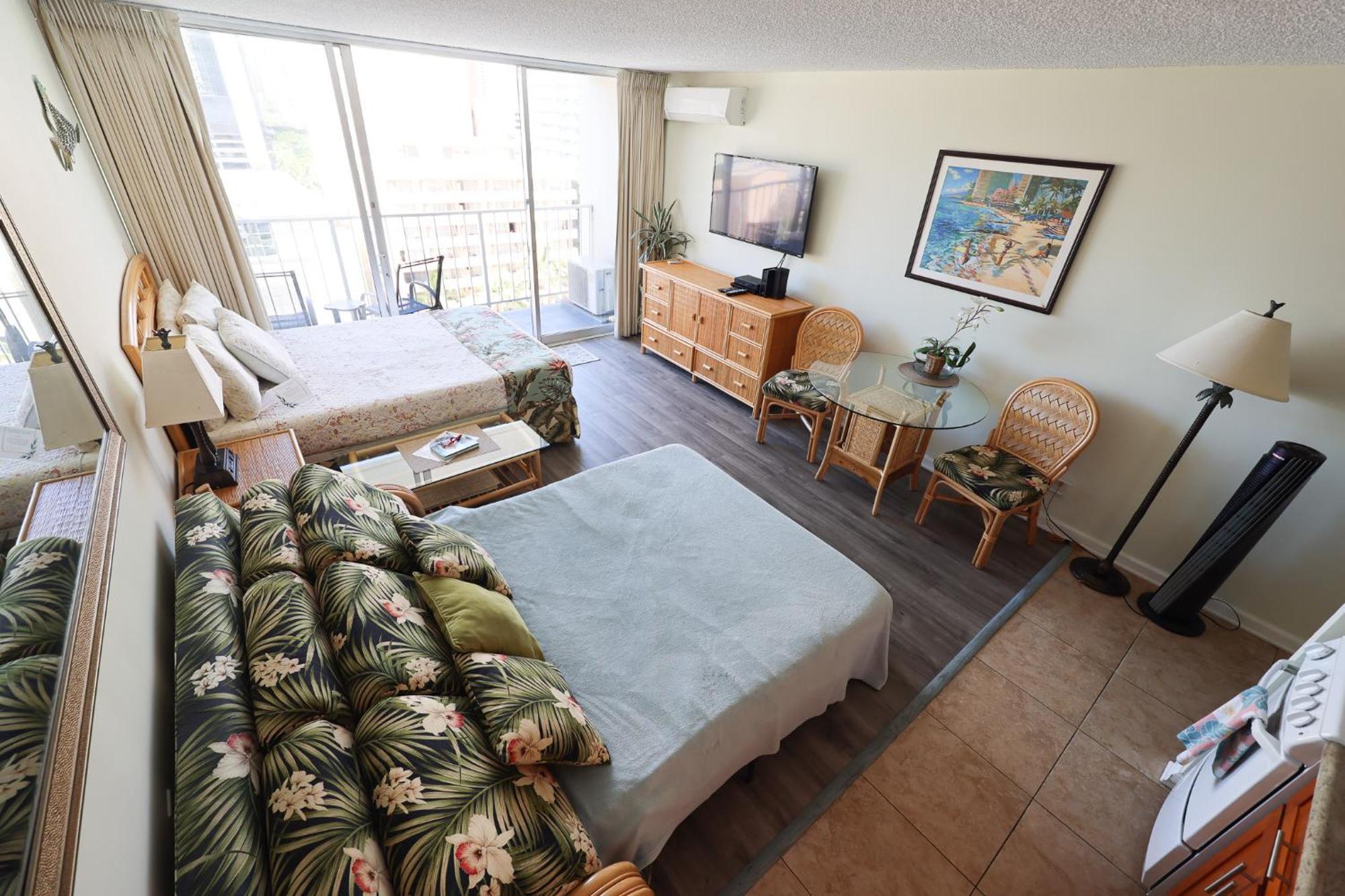 Tropical At Marine Surf Waikiki: Beachfront Oasis With Full Kitchen Apartment
