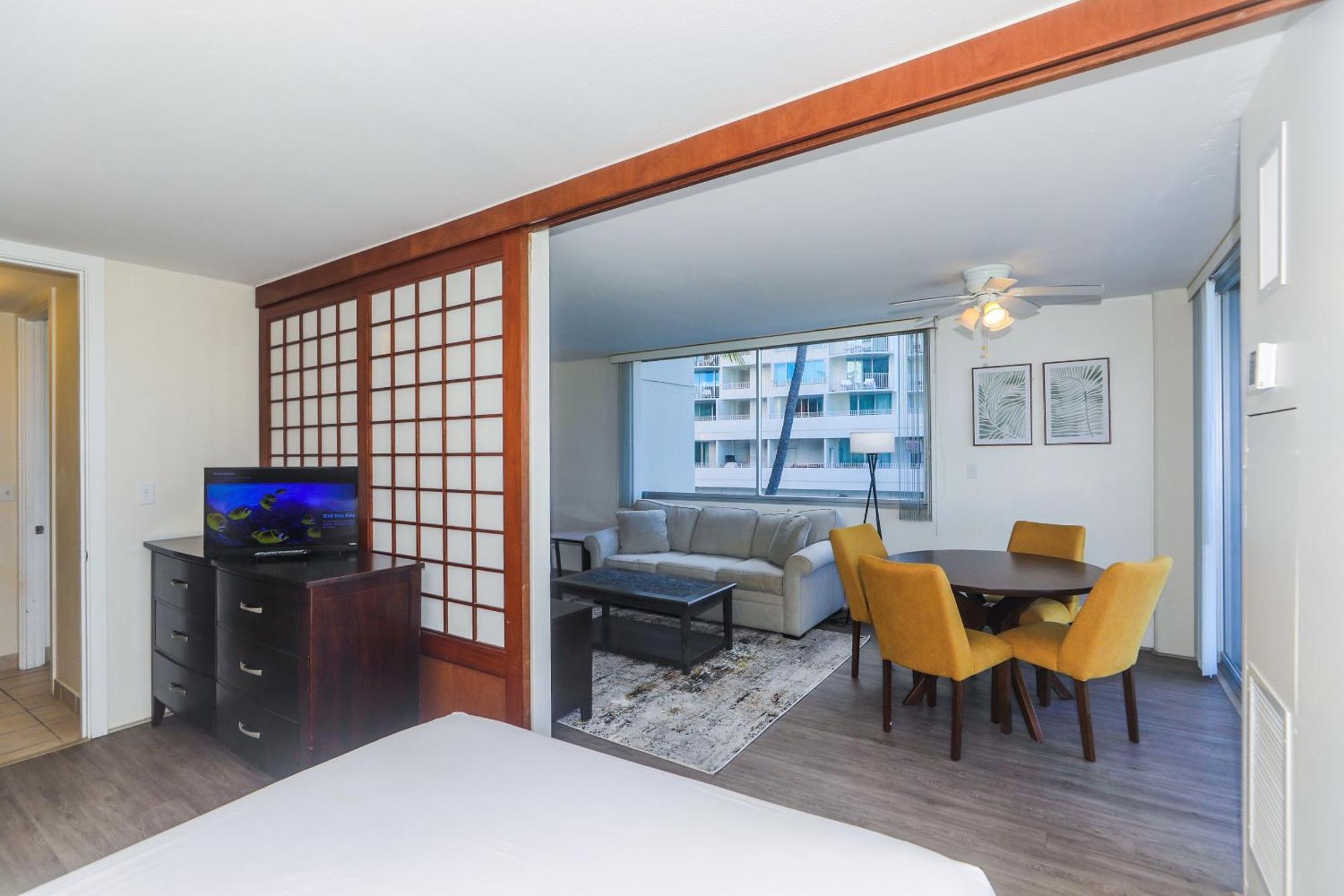 Ilikai Marina 480 Yacht Harbor View 1br